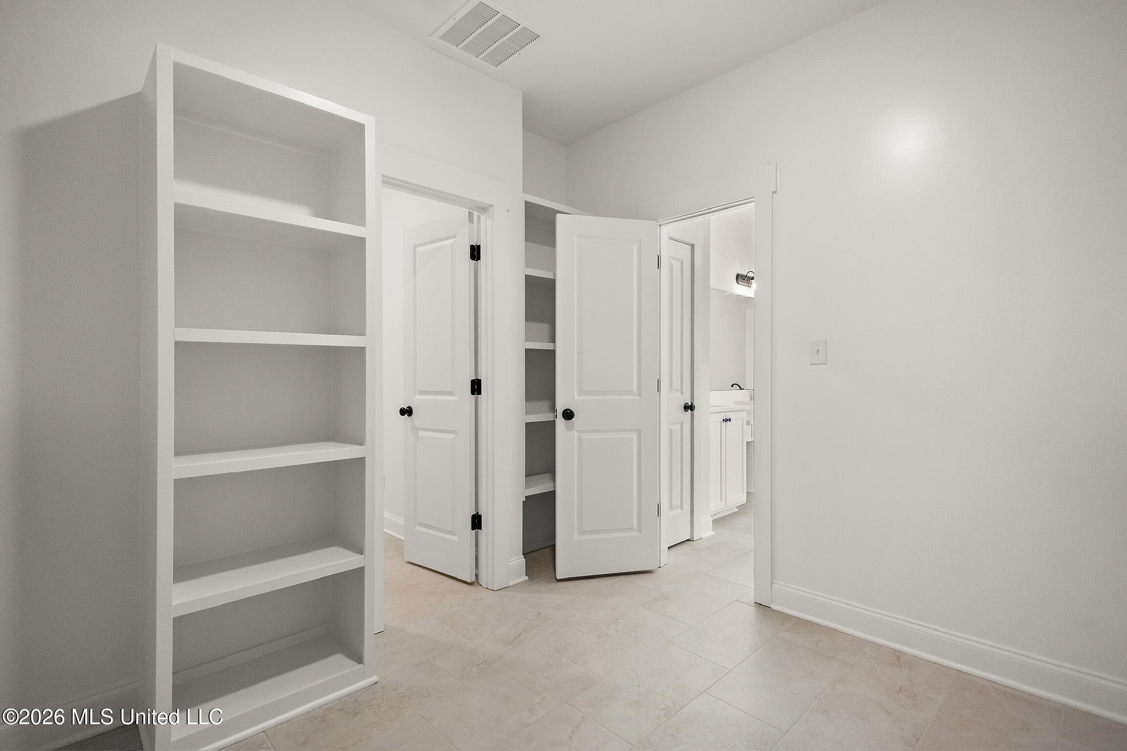 7607 Thomas Riley Street Property Photo 22