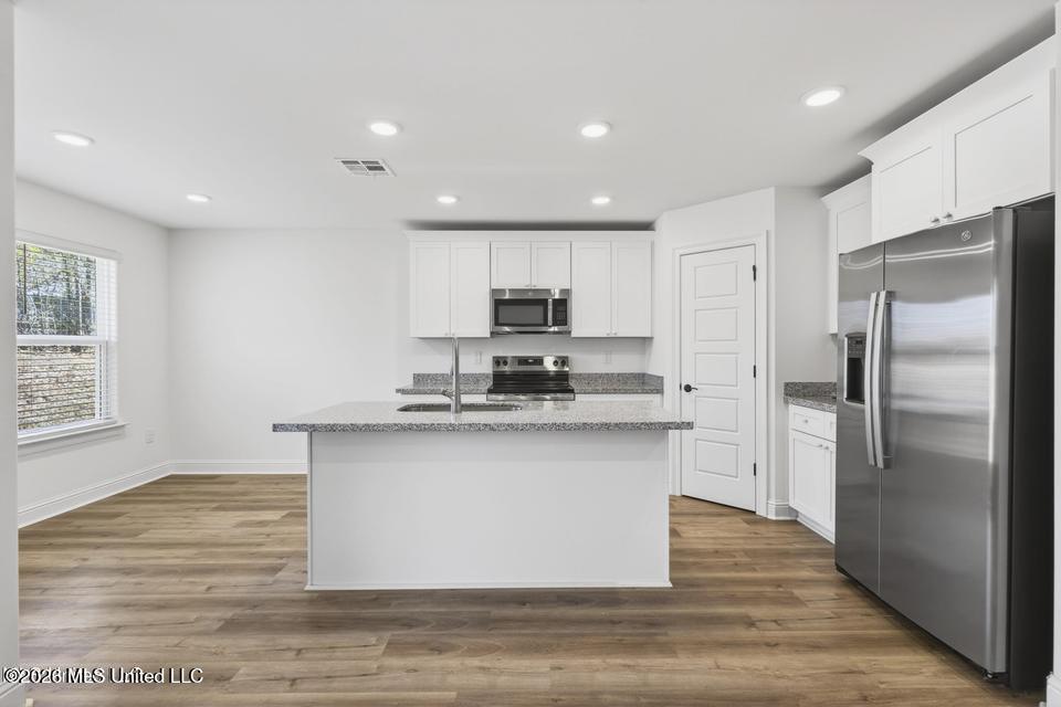 10508 Glade Cove Property Photo 6