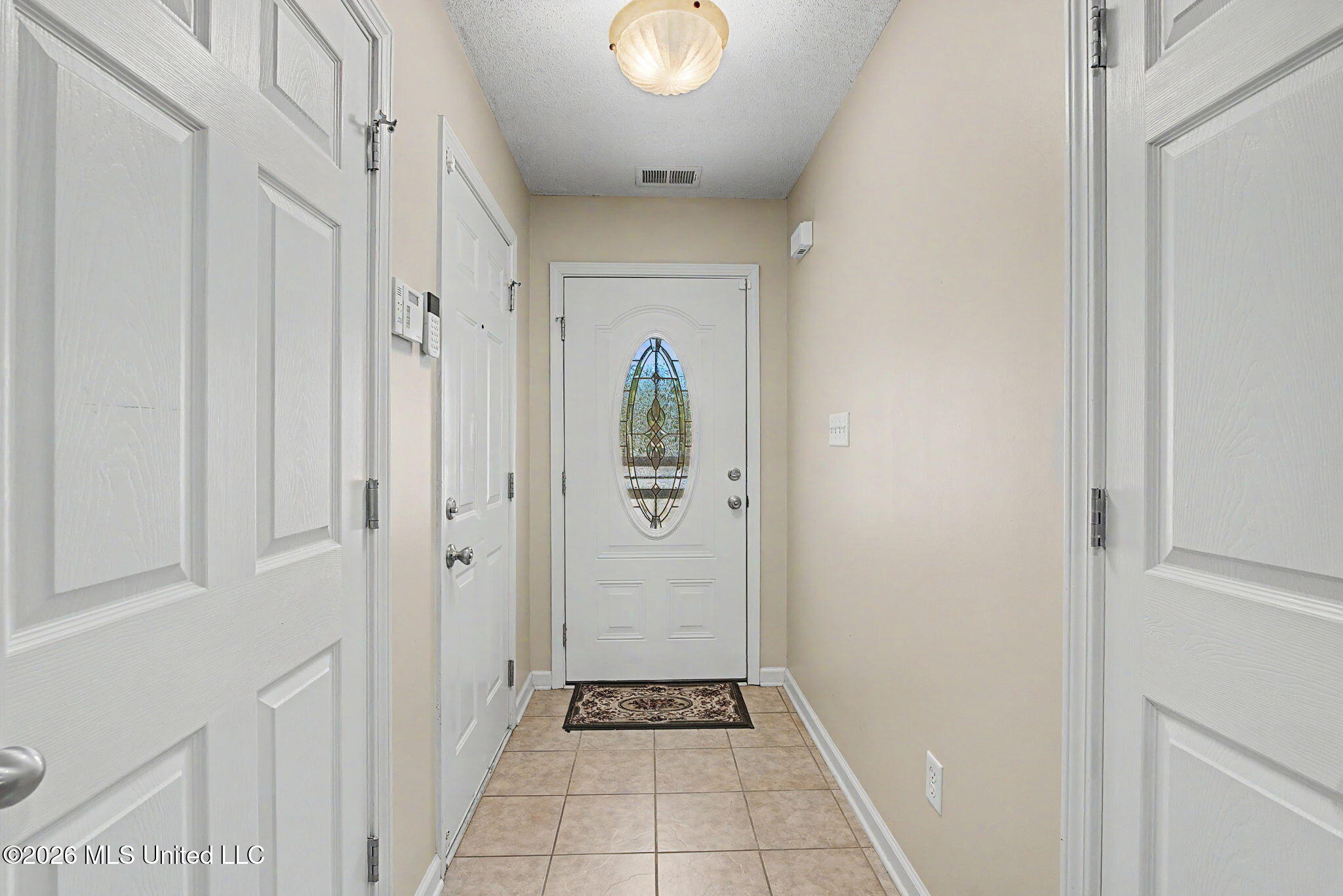 5590 Gilliland Cove Property Photo 6