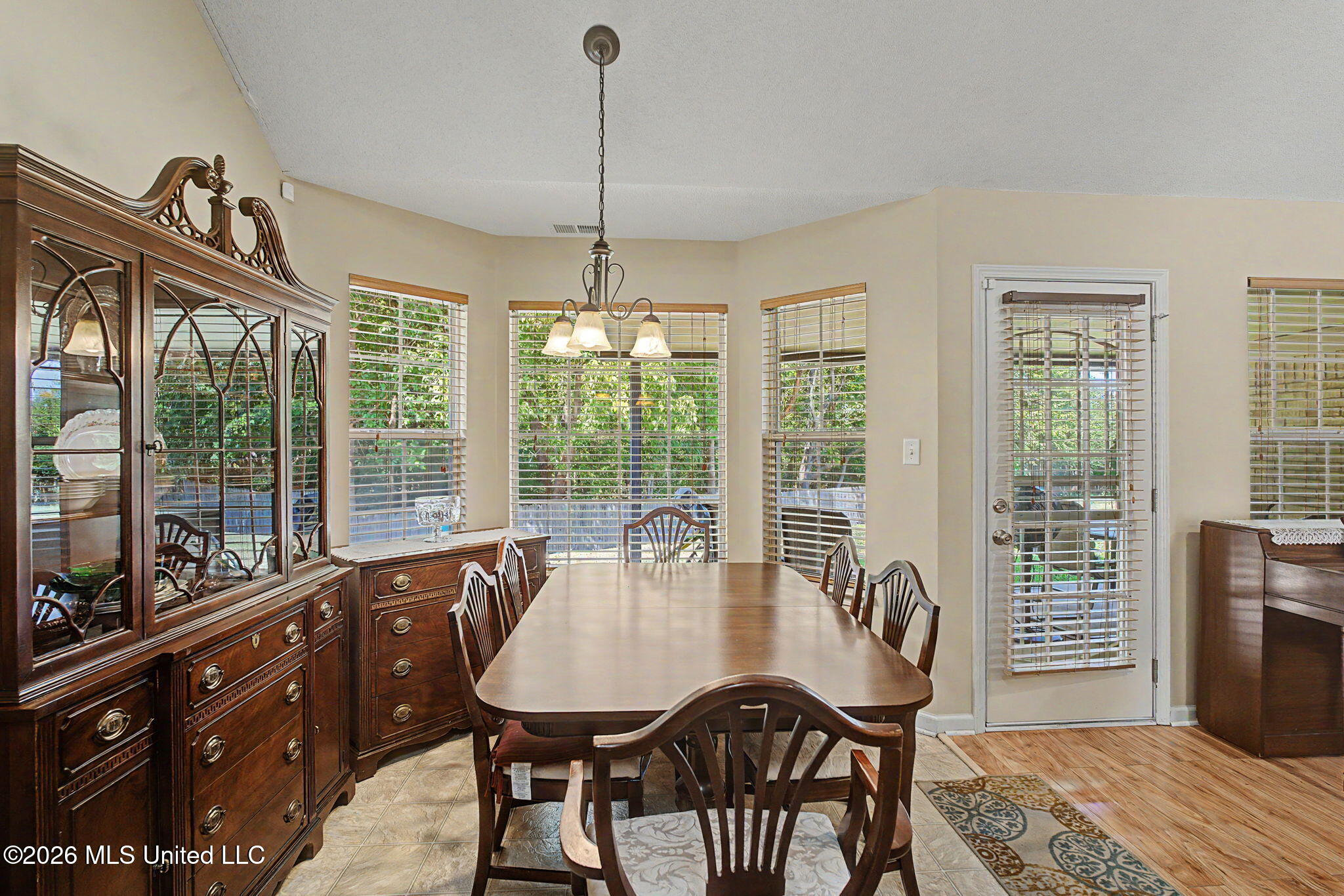 5590 Gilliland Cove Property Photo 13
