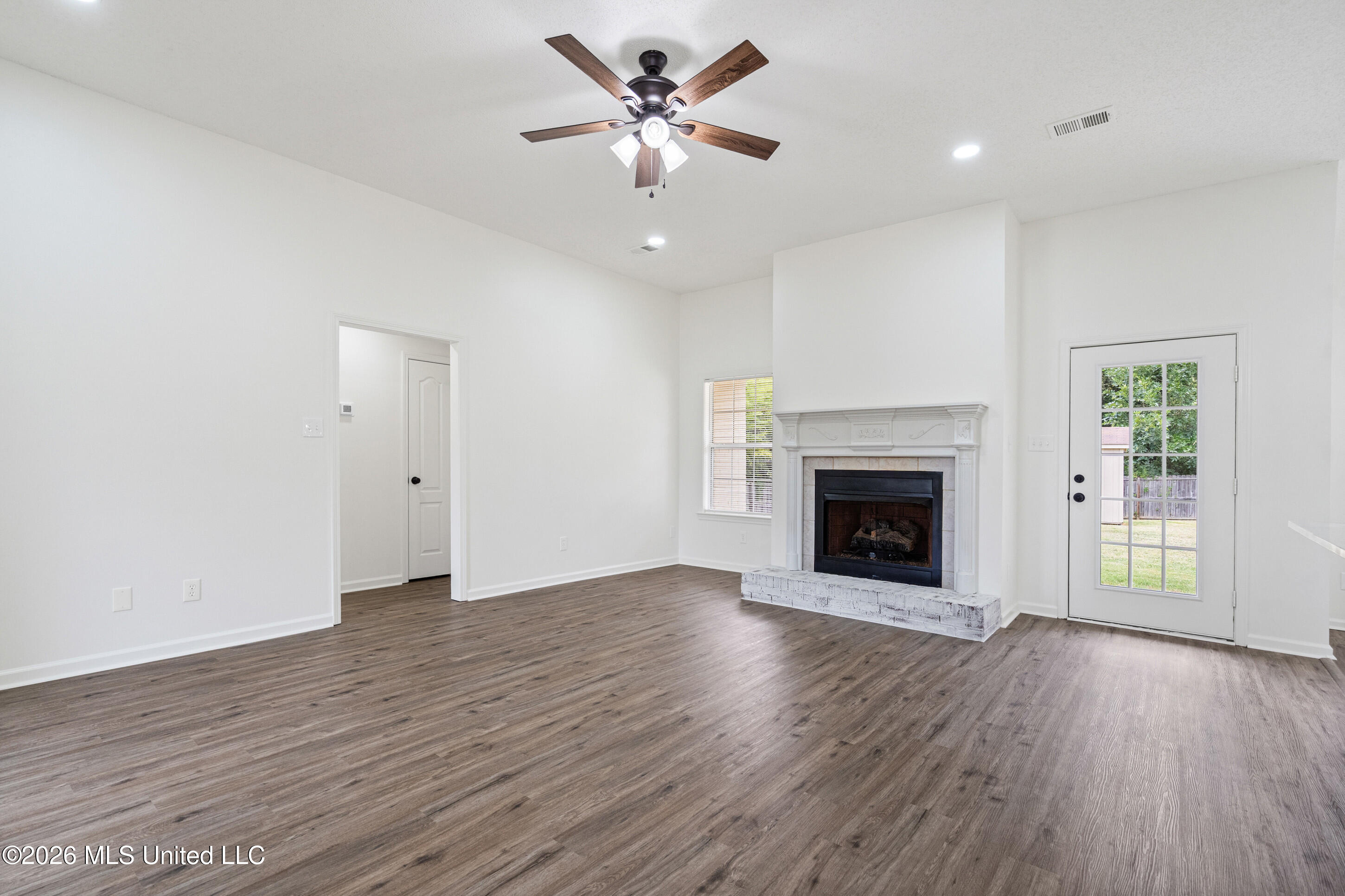 1090 Fawn Drive Property Photo 6