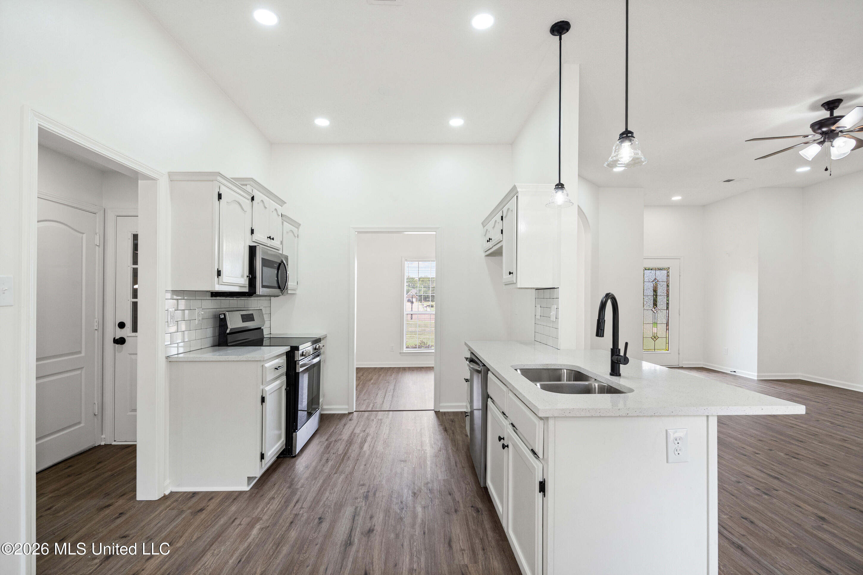 1090 Fawn Drive Property Photo 8