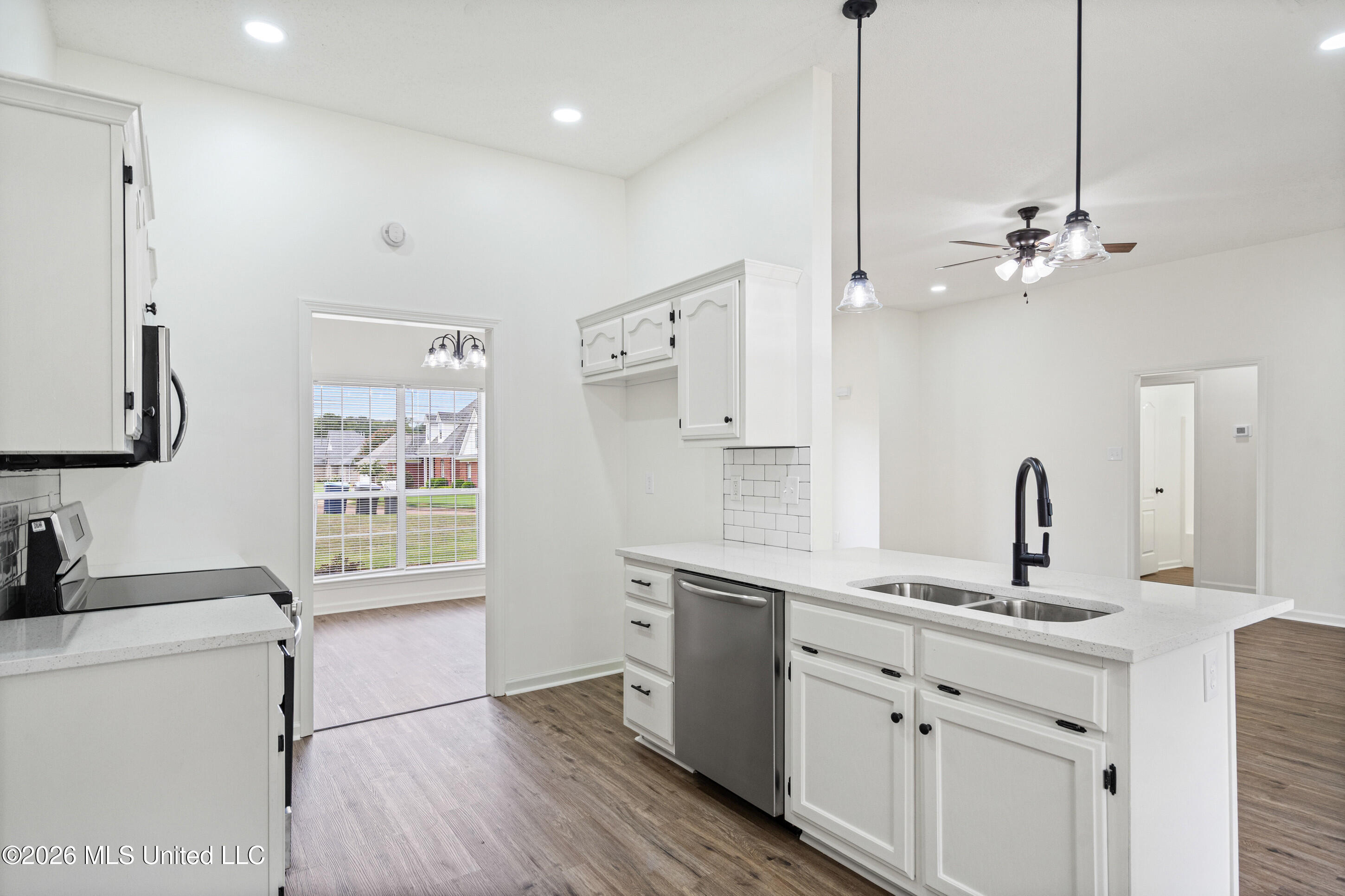 1090 Fawn Drive Property Photo 10