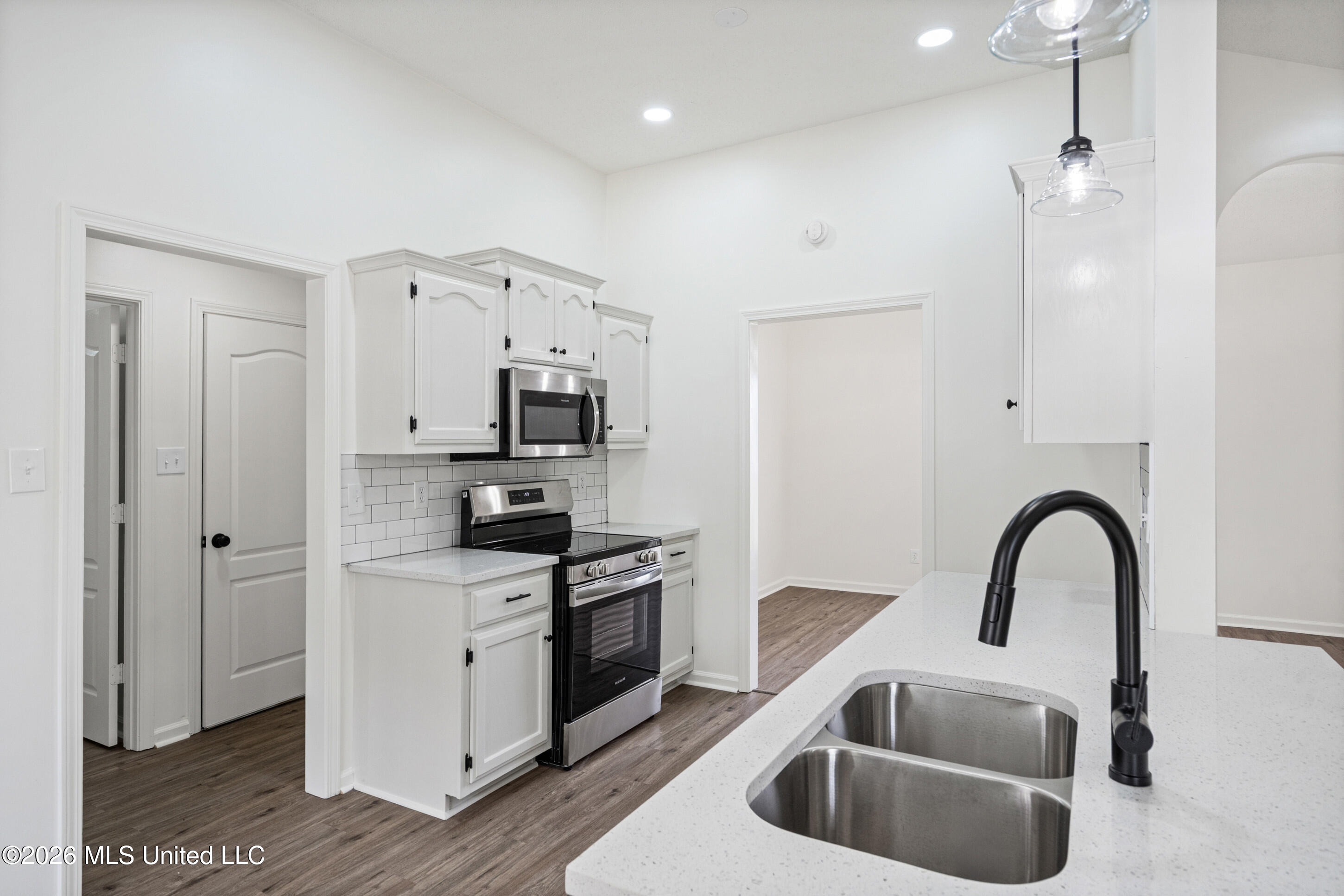 1090 Fawn Drive Property Photo 11