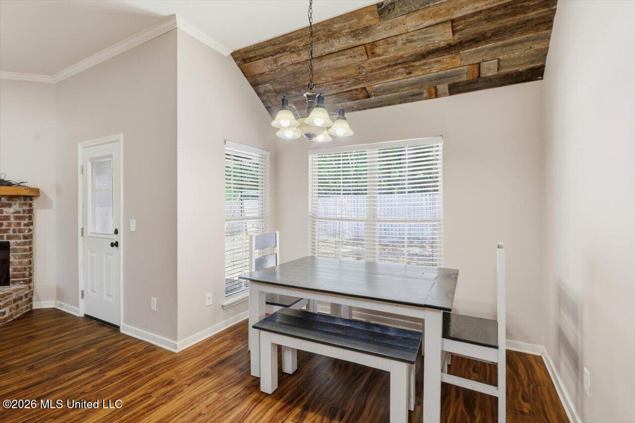 624 Lexington Drive Property Photo 16