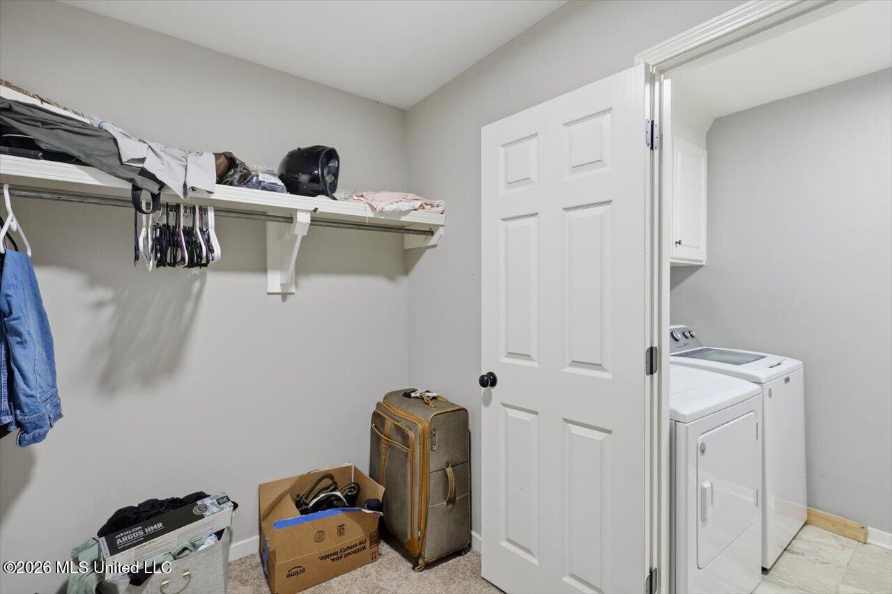624 Lexington Drive Property Photo 24
