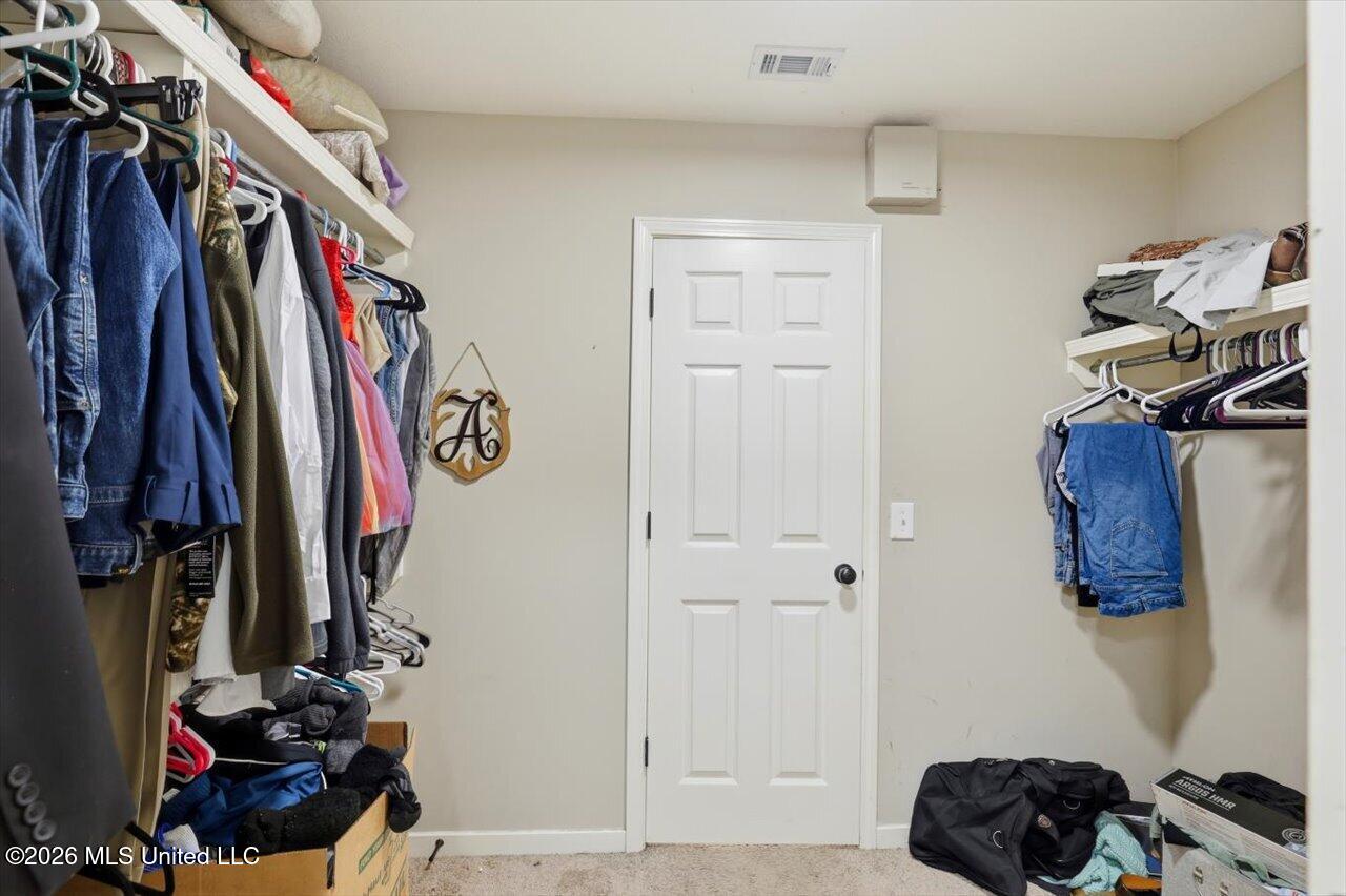 624 Lexington Drive Property Photo 25