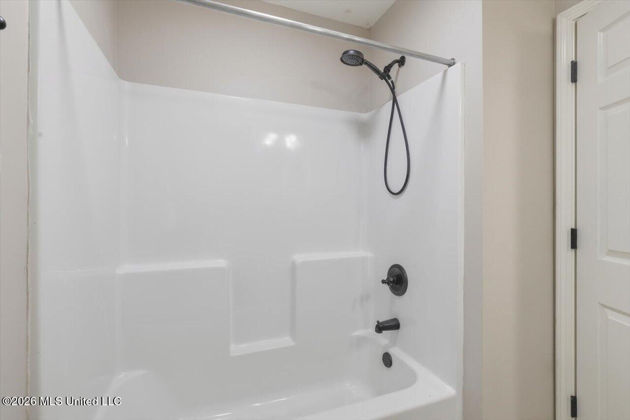 624 Lexington Drive Property Photo 28