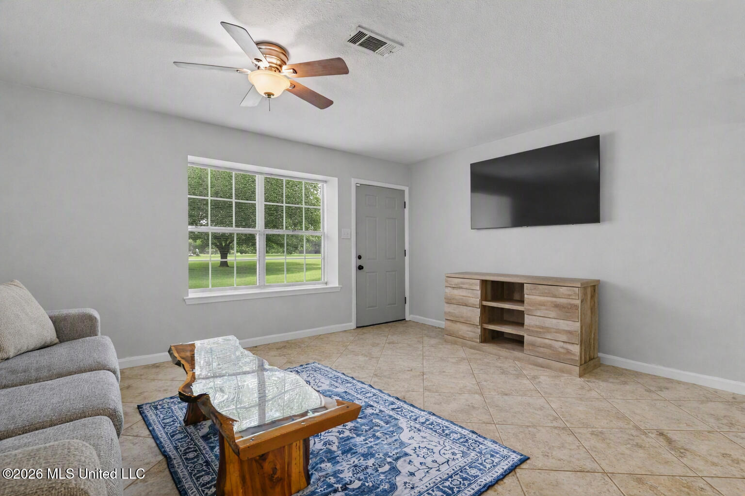 1537 S 10th Street Property Photo 4
