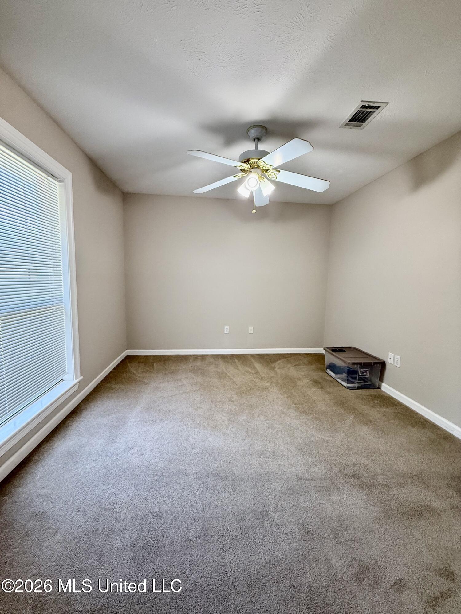 895 Windward Drive Property Photo 16