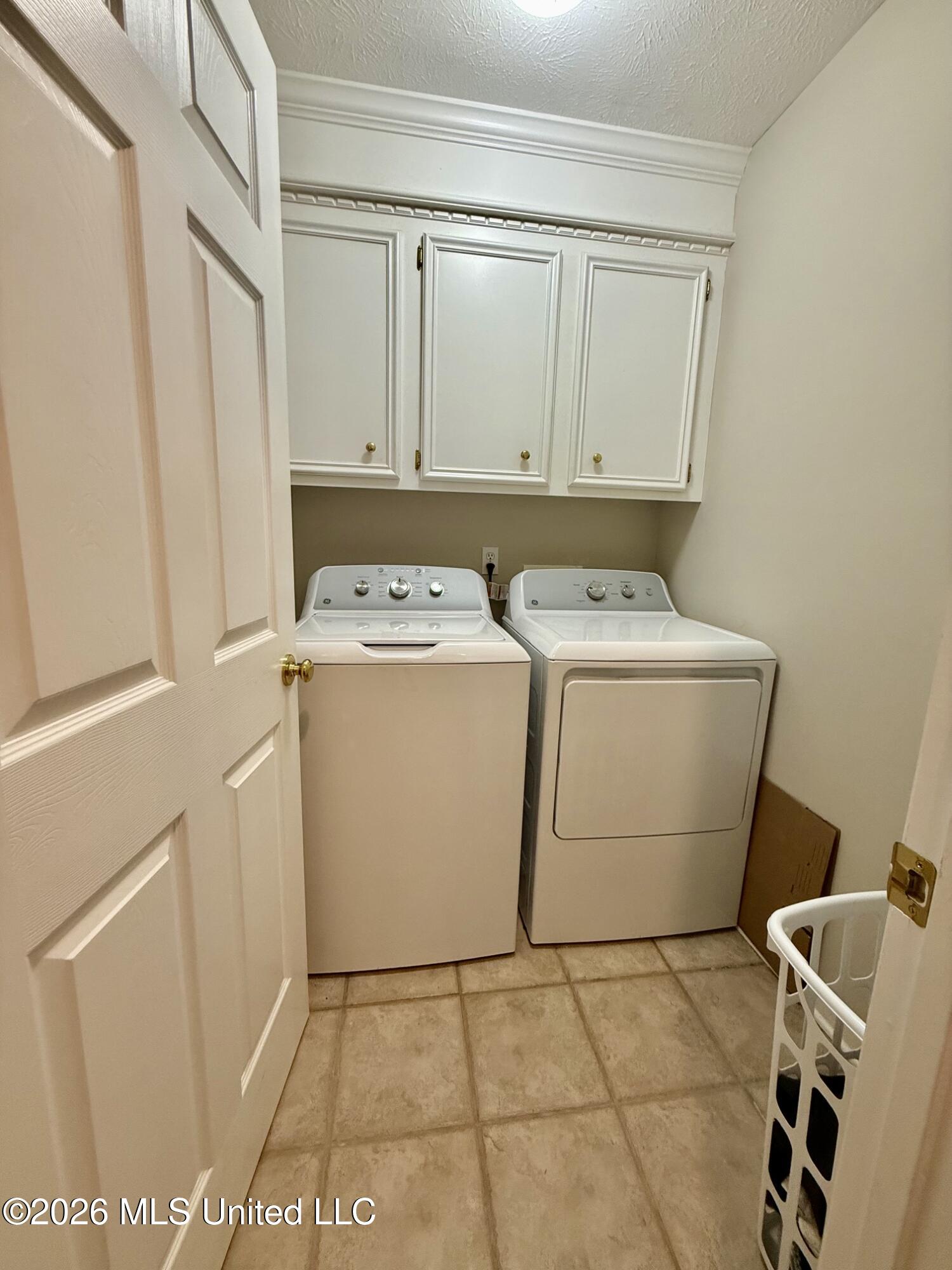 895 Windward Drive Property Photo 18