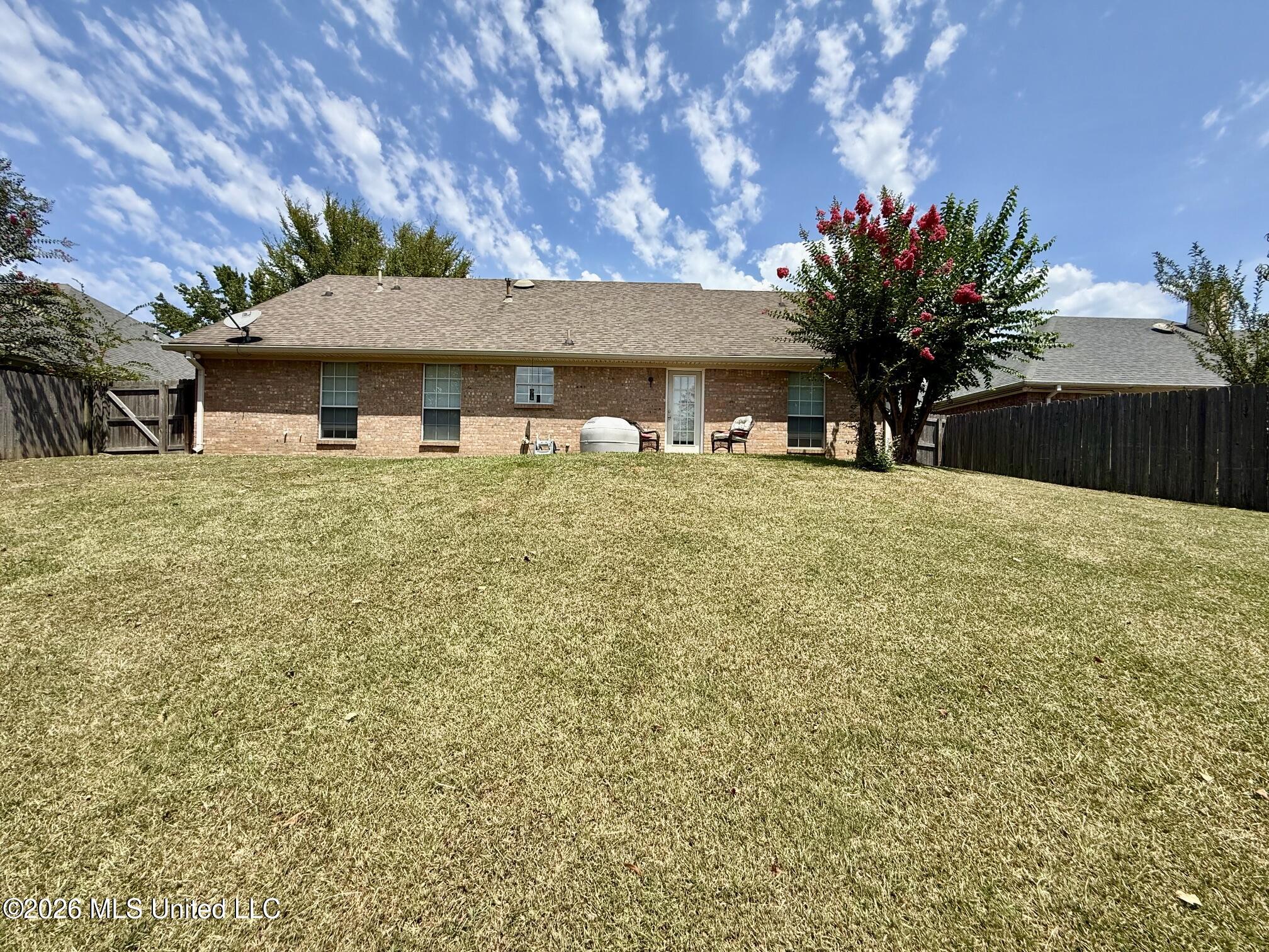 895 Windward Drive Property Photo 20