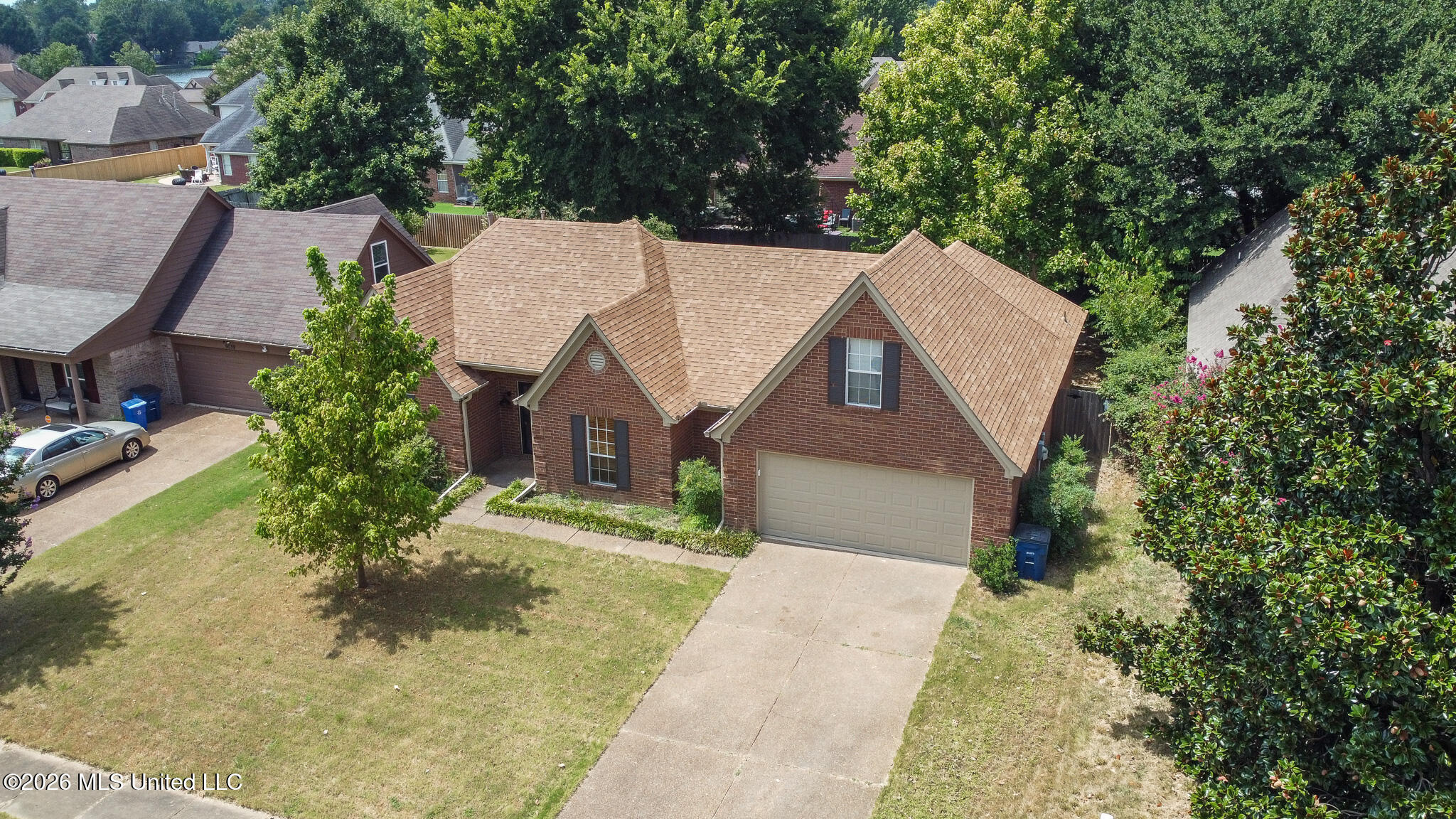 9051 Champlain Drive Property Photo 3