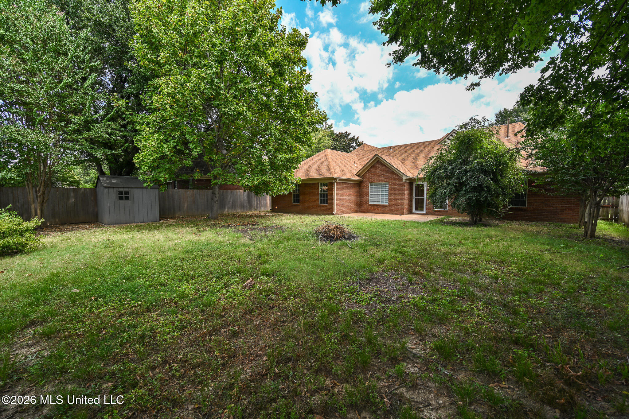9051 Champlain Drive Property Photo 5