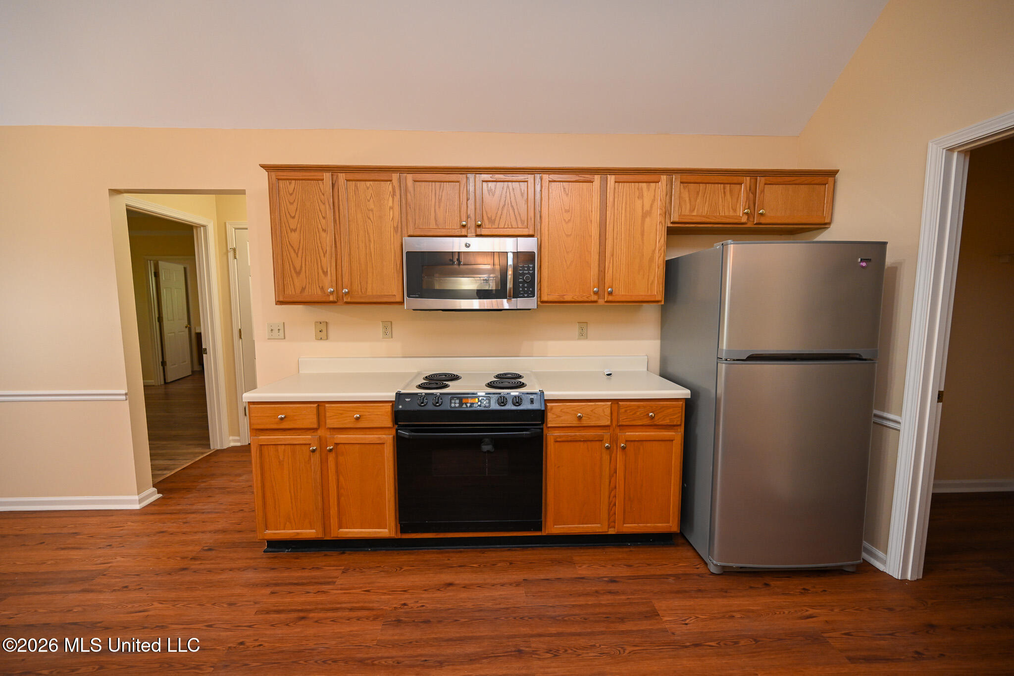 9051 Champlain Drive Property Photo 11