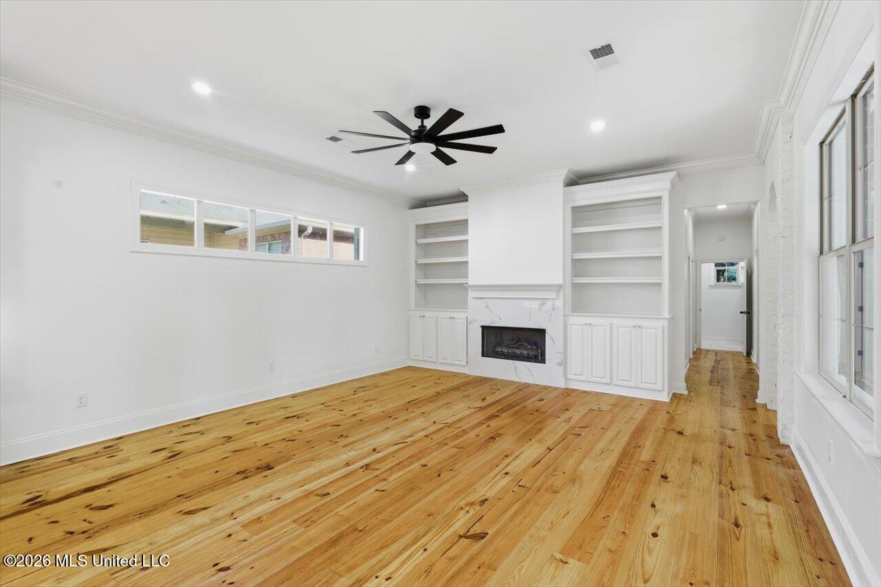 120 Hampton Chase Property Photo 6
