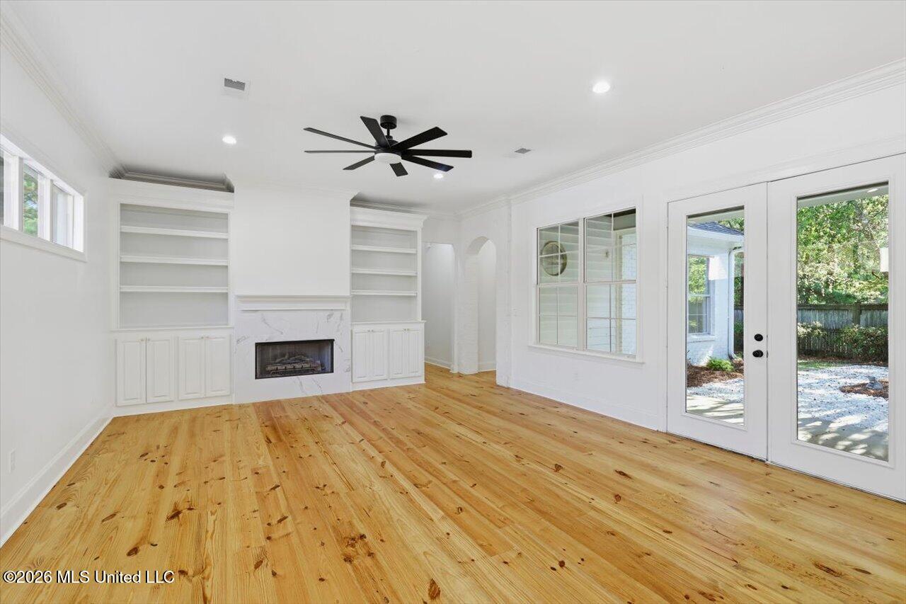 120 Hampton Chase Property Photo 10