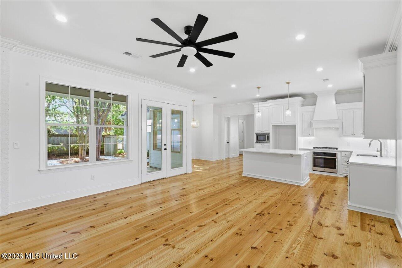 120 Hampton Chase Property Photo 12