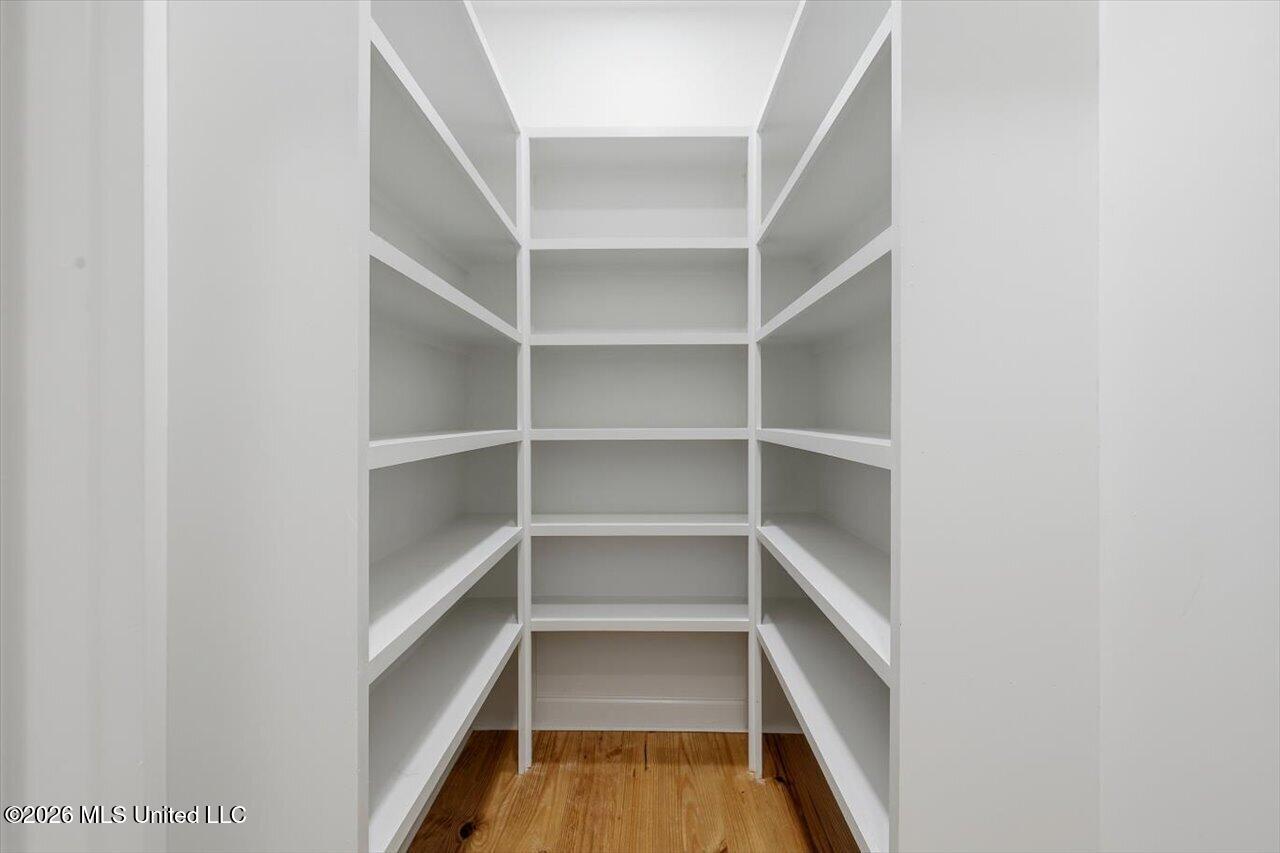 120 Hampton Chase Property Photo 18