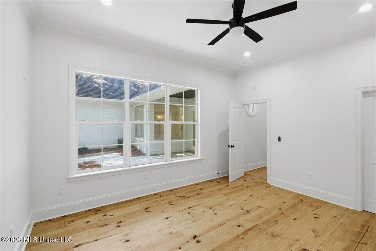 120 Hampton Chase Property Photo 27