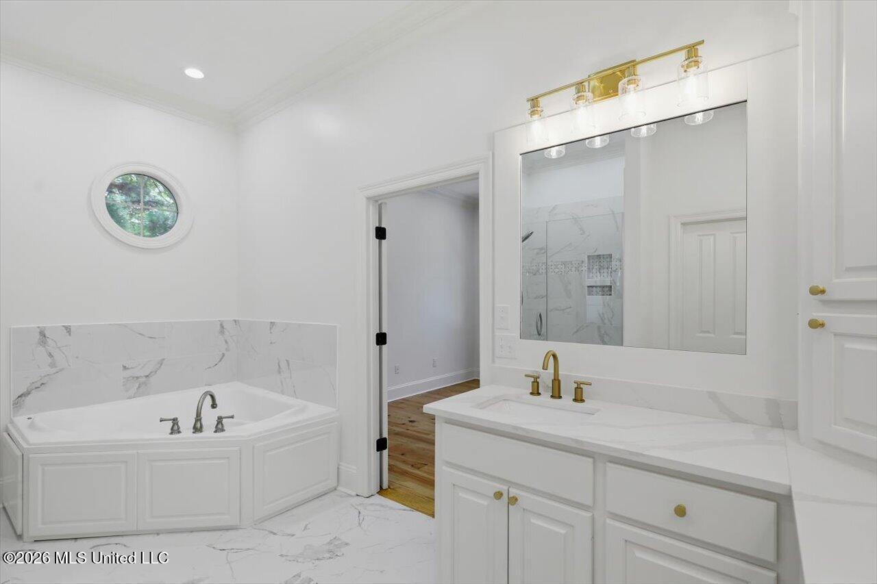 120 Hampton Chase Property Photo 35
