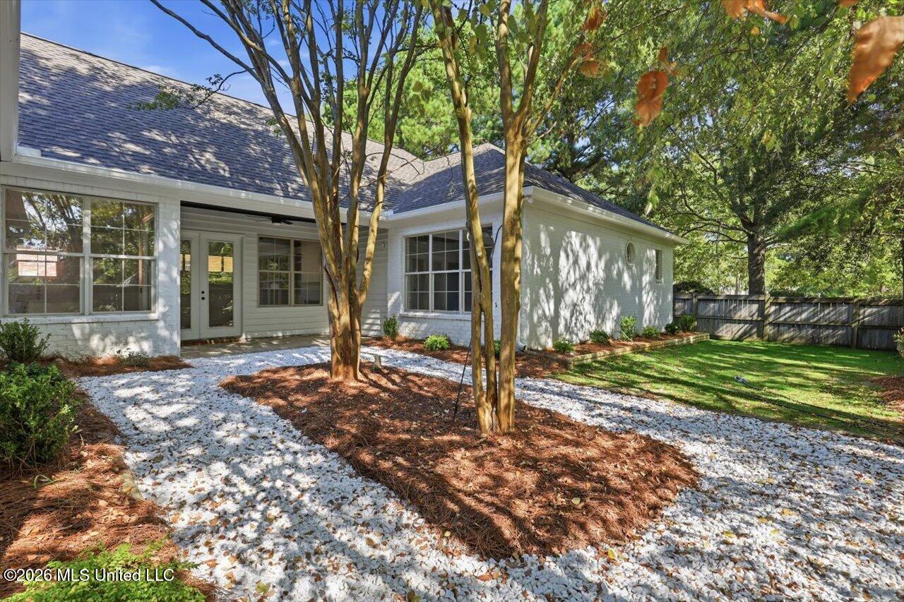 120 Hampton Chase Property Photo 44