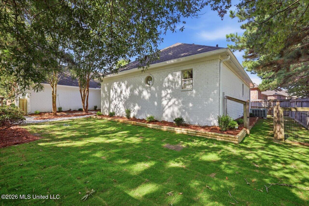 120 Hampton Chase Property Photo 48
