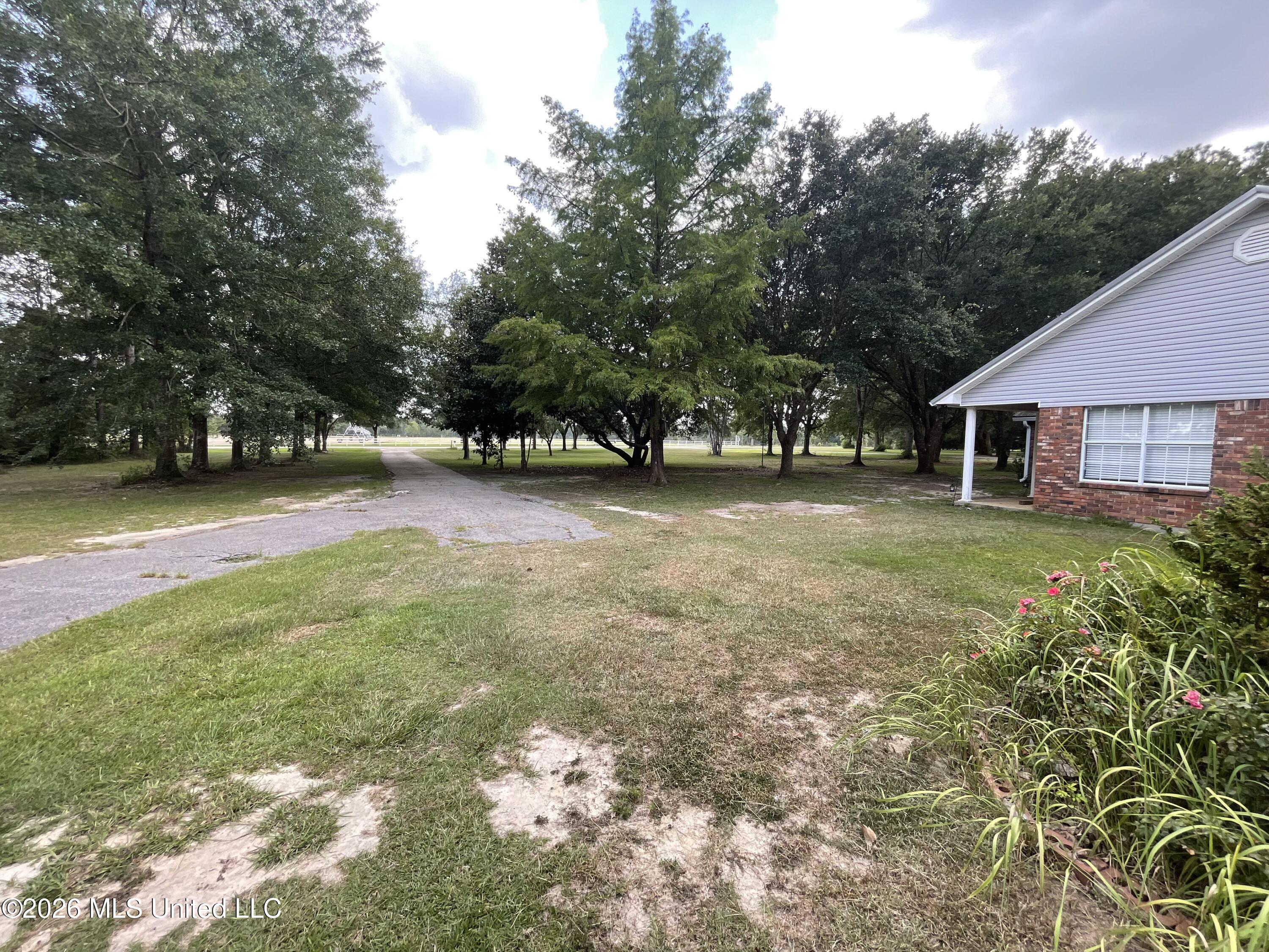 12609 Seaman Road Property Photo 2
