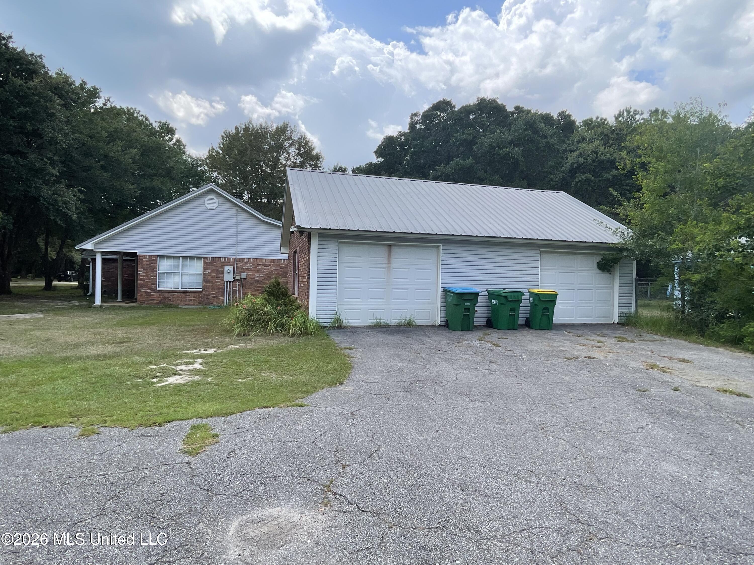12609 Seaman Road Property Photo 3