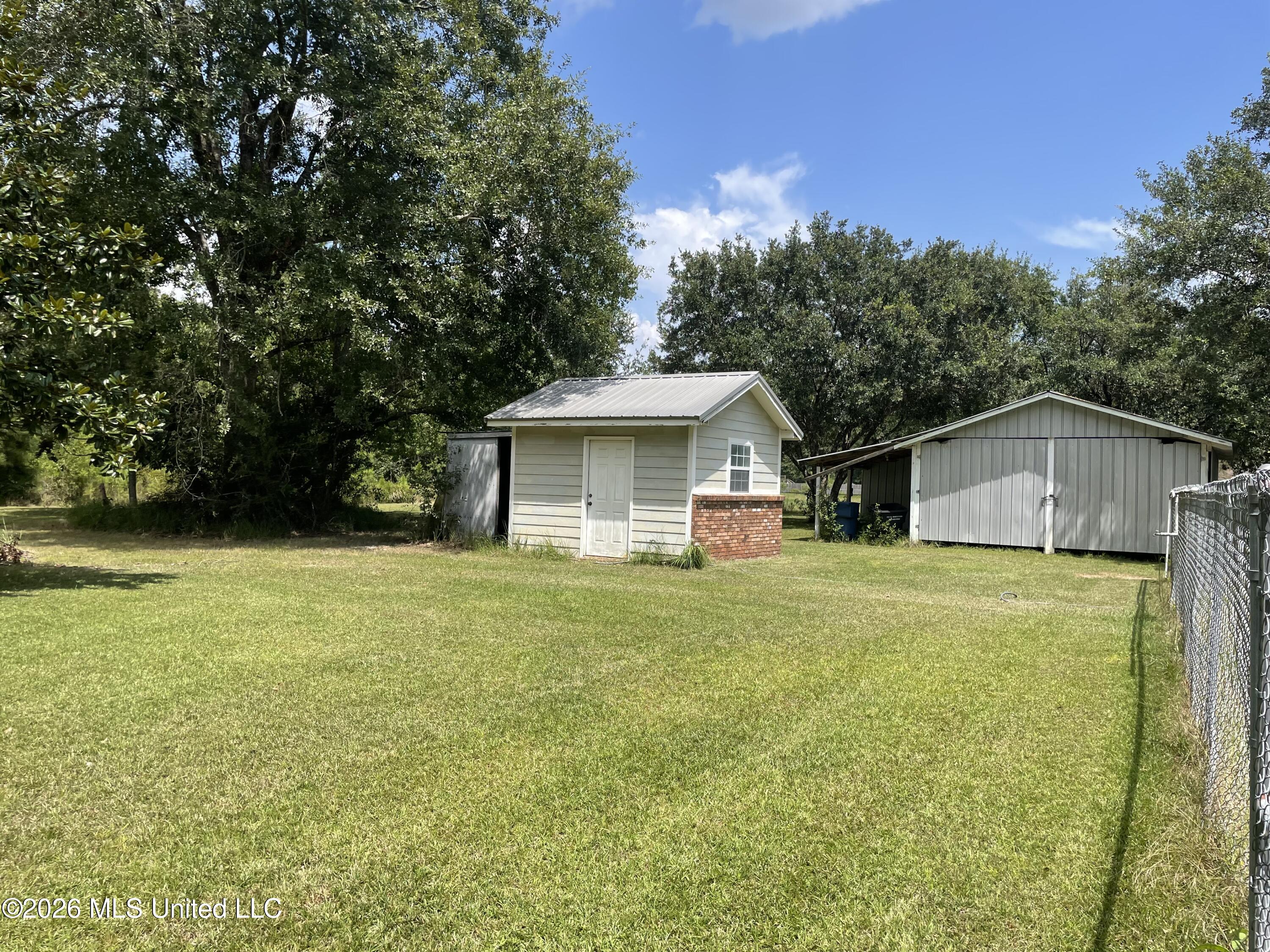12609 Seaman Road Property Photo 6