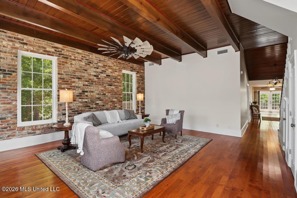 910 Calhoun Street Property Photo 5