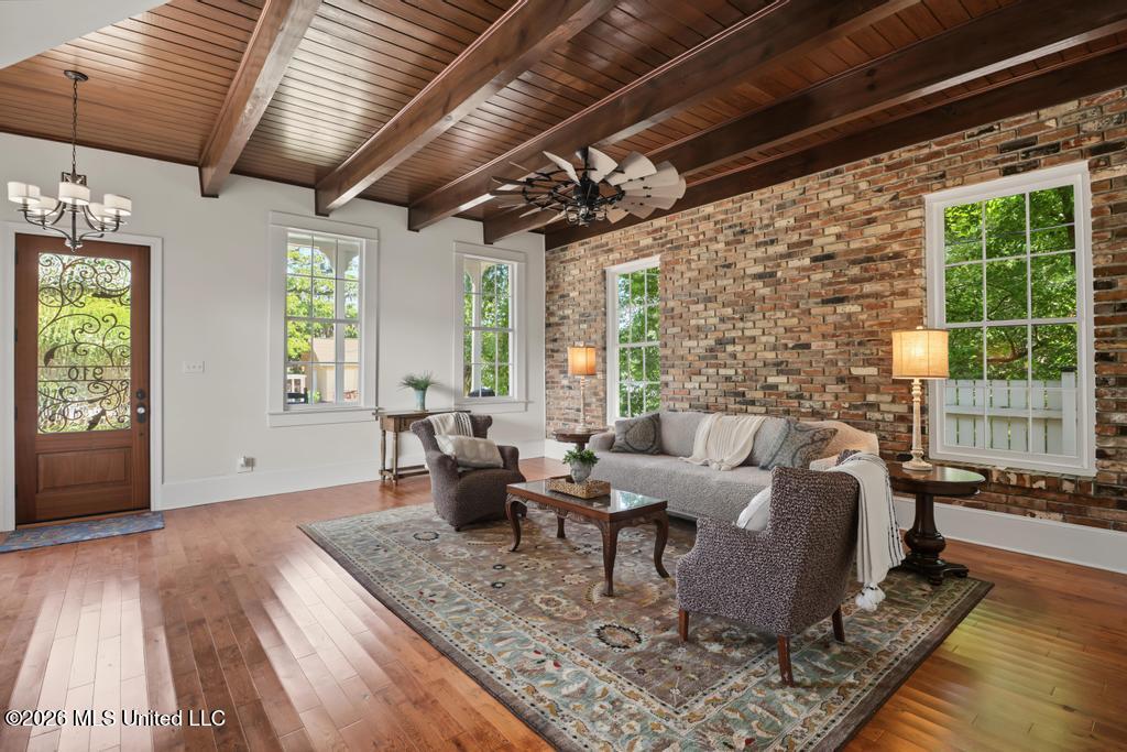 910 Calhoun Street Property Photo 6