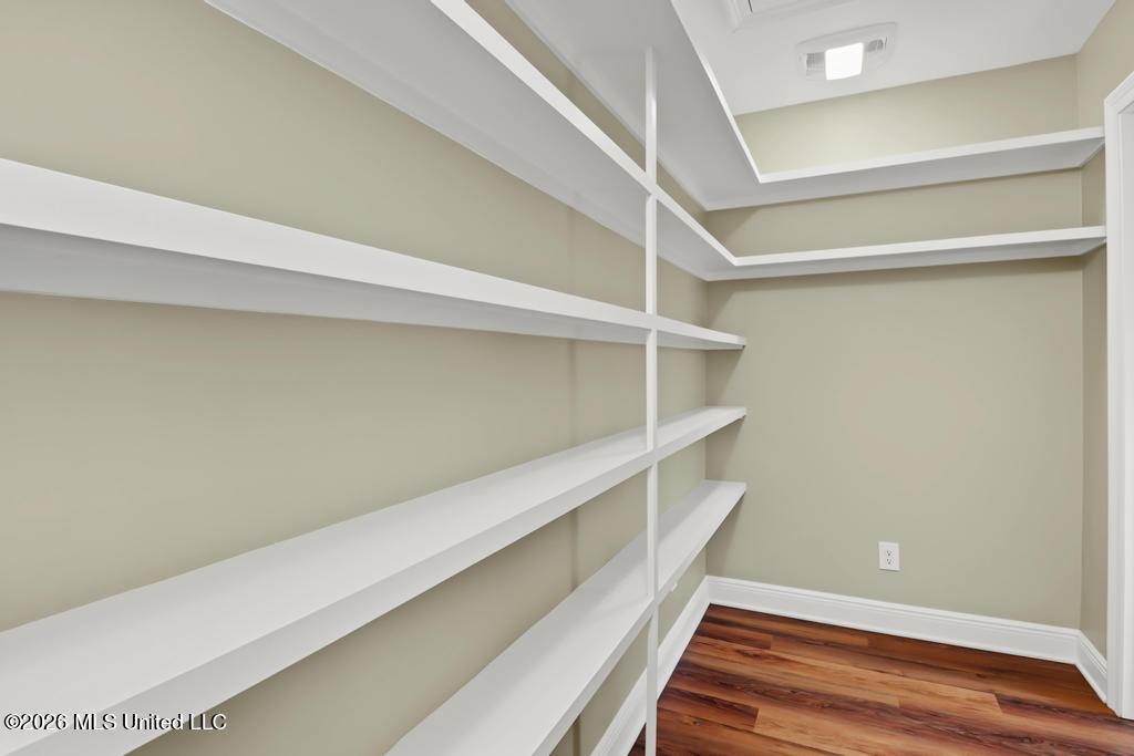 910 Calhoun Street Property Photo 13