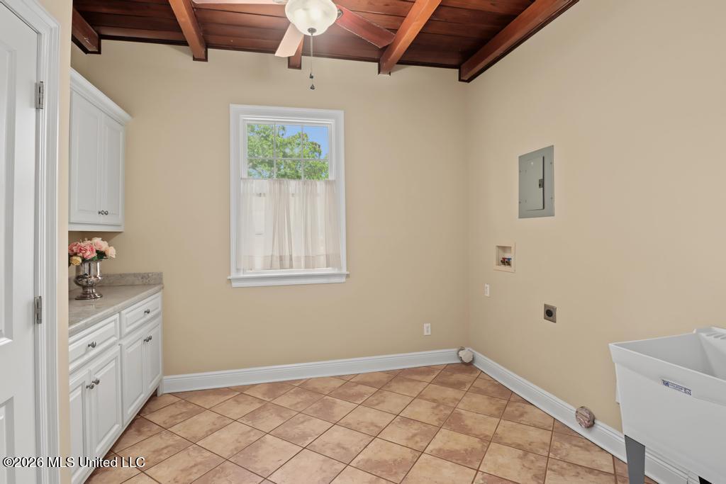 910 Calhoun Street Property Photo 19