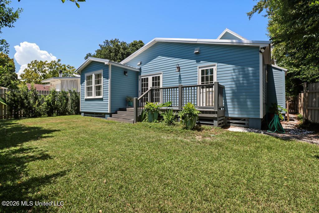 910 Calhoun Street Property Photo 34