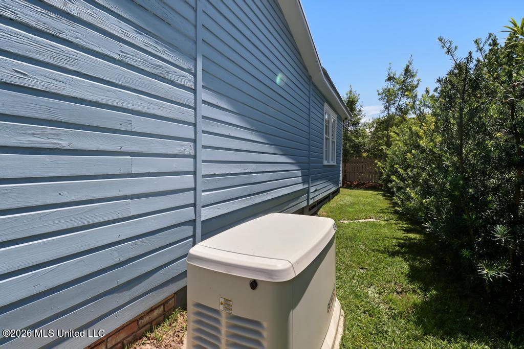 910 Calhoun Street Property Photo 37