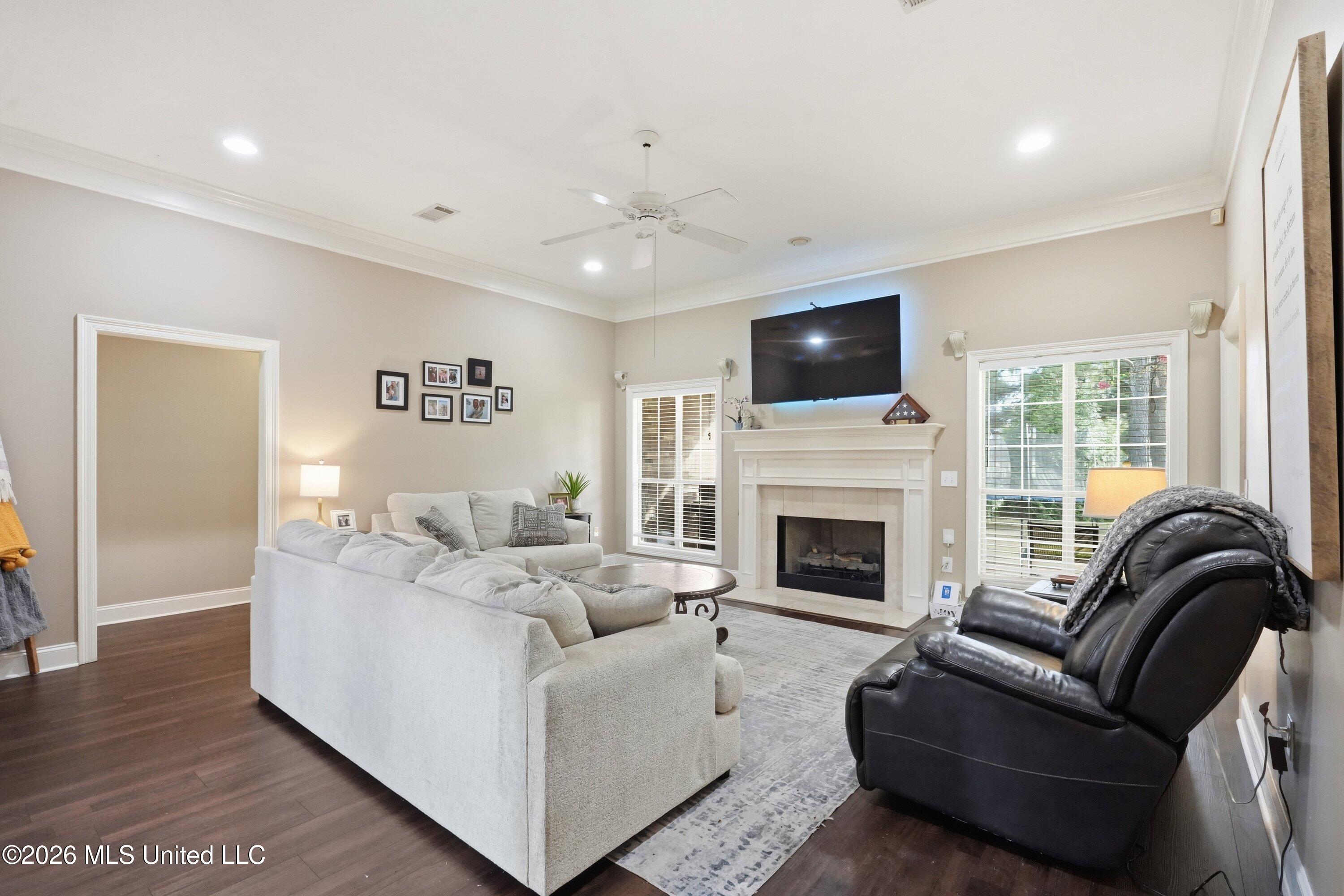 308 Windy Ridge Drive Property Photo 5