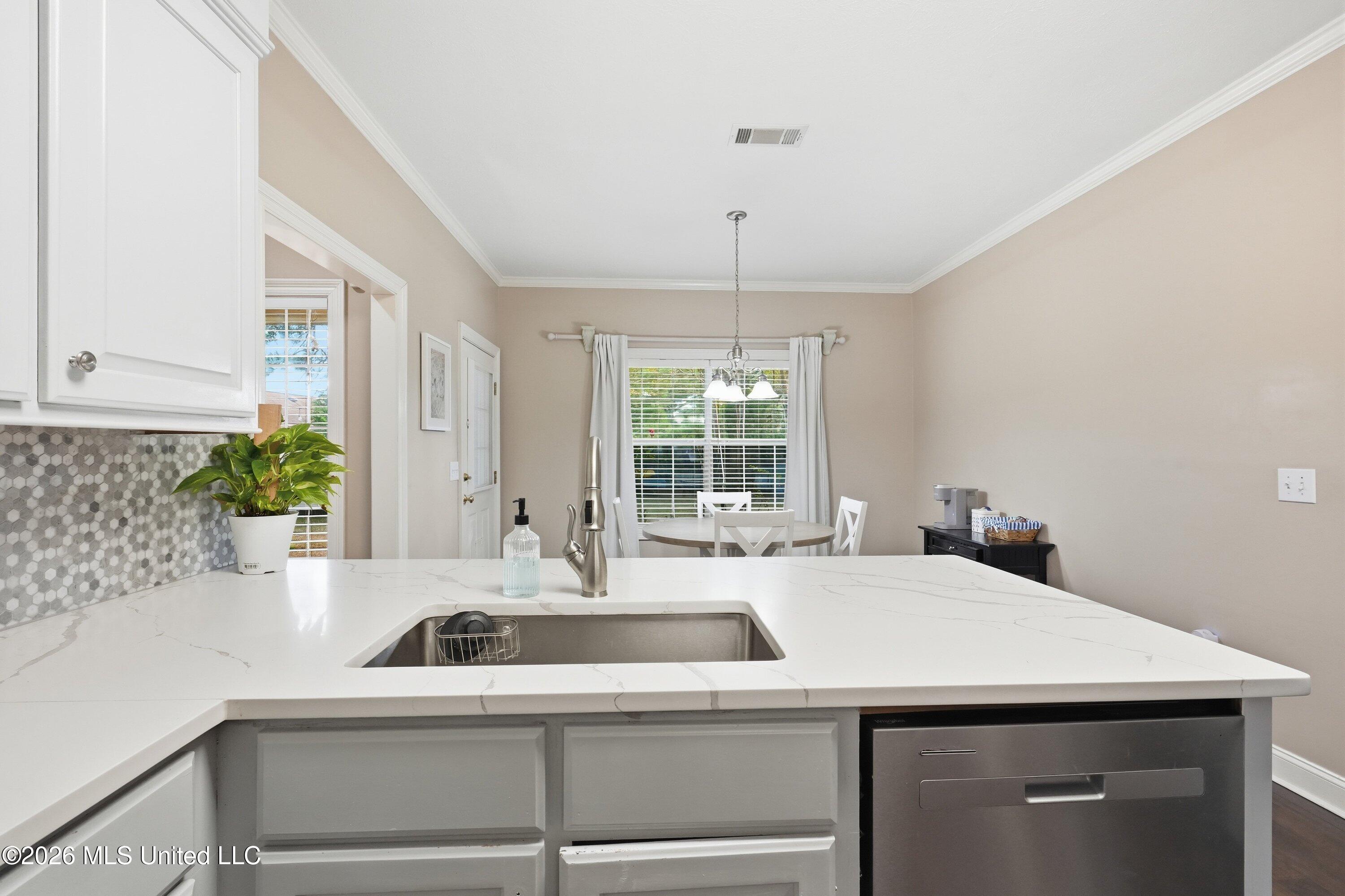 308 Windy Ridge Drive Property Photo 12