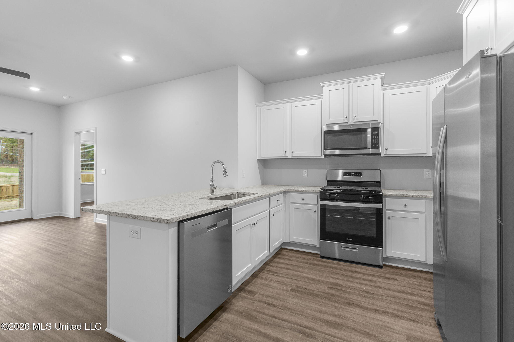 621 Stillwater Cove Property Photo 10