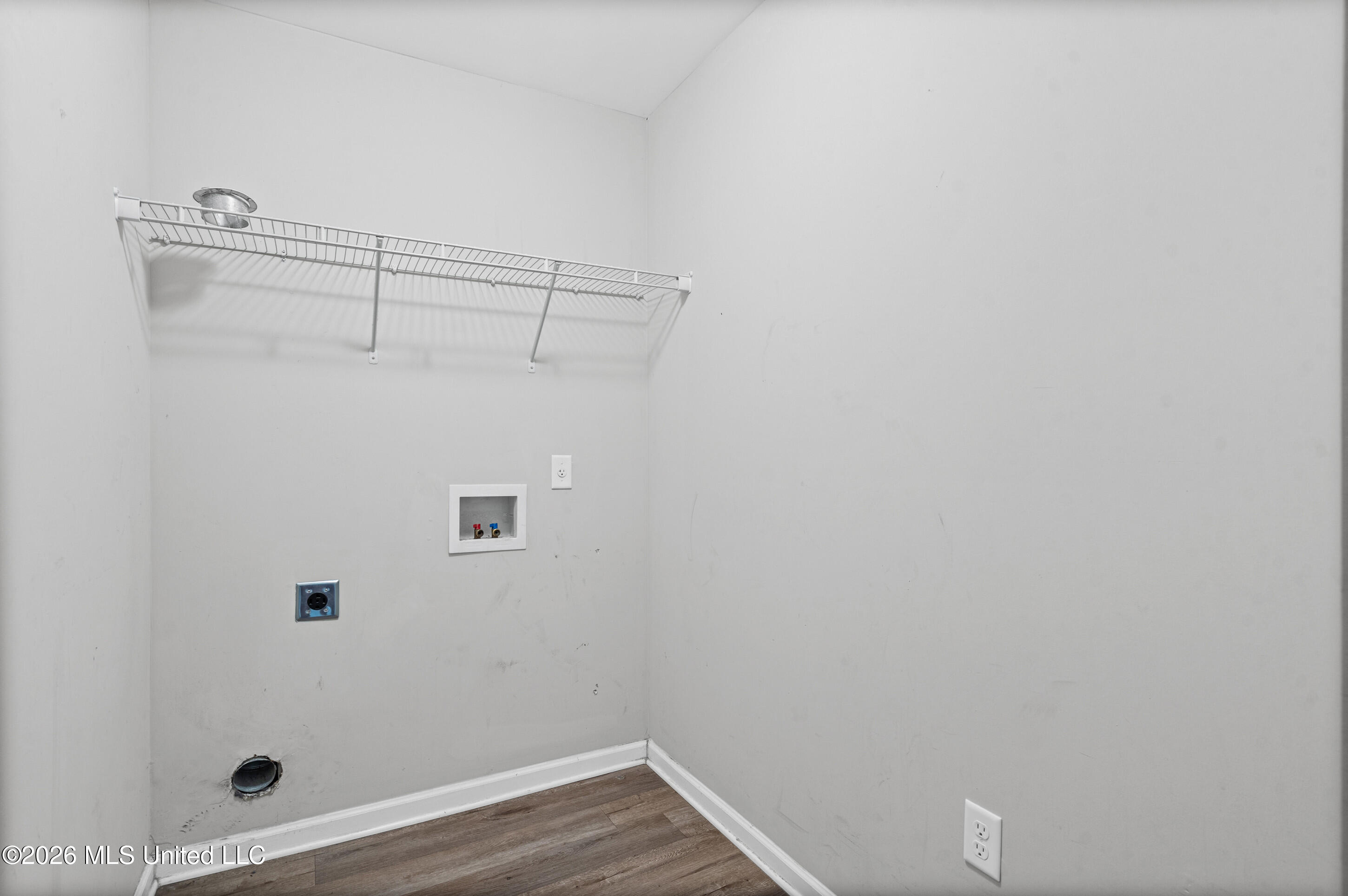 109 Flower Circle Property Photo 9