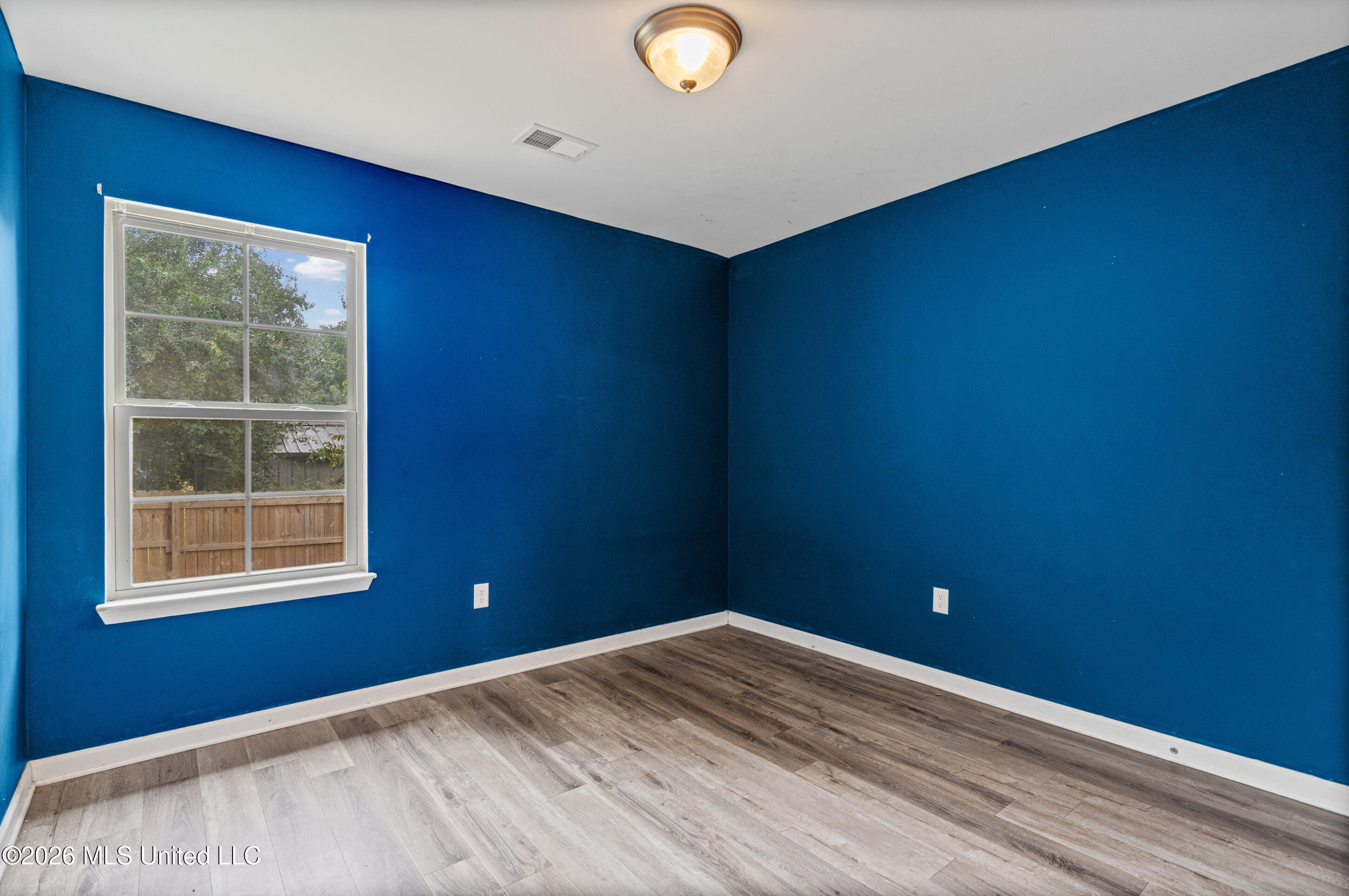 109 Flower Circle Property Photo 15