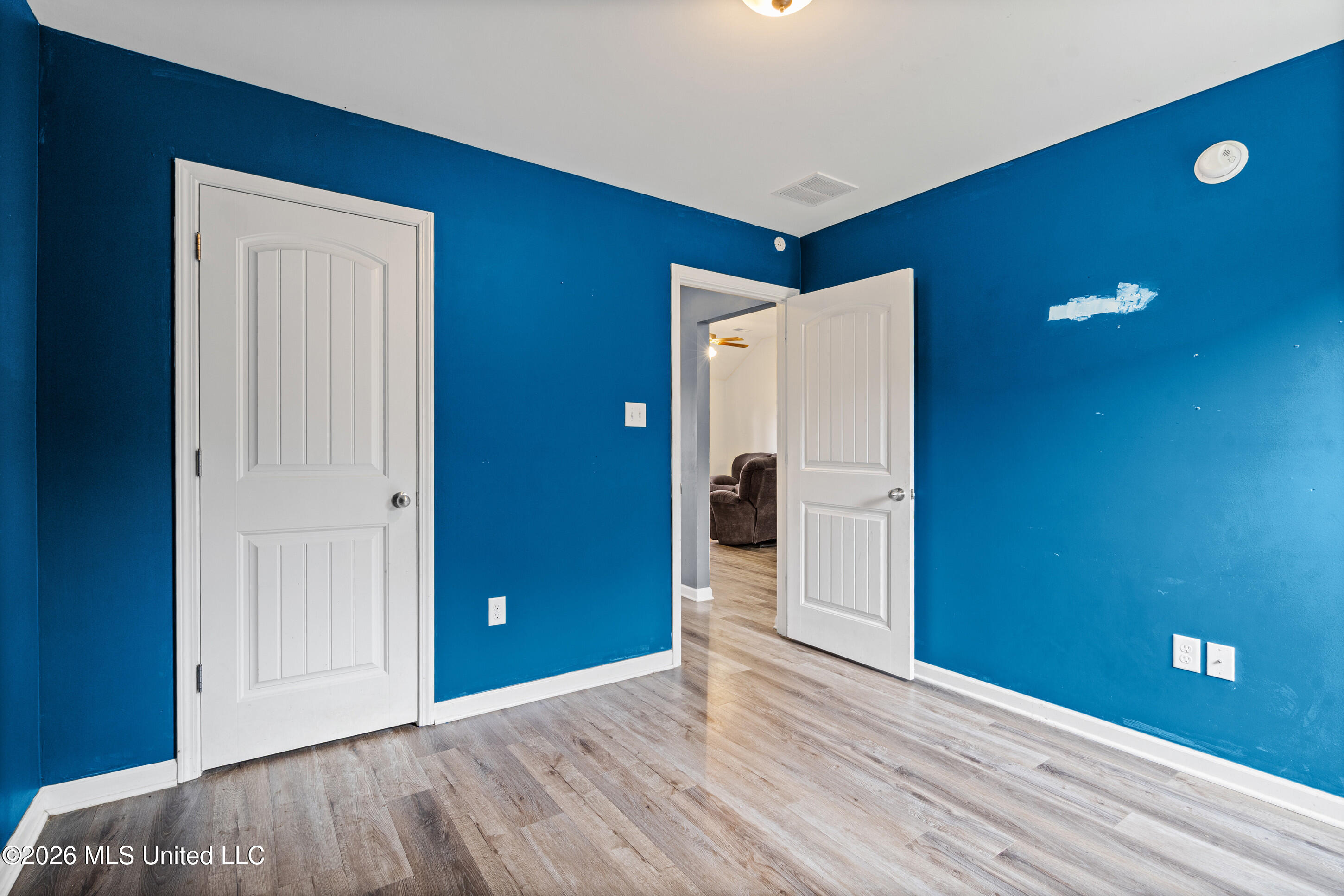 109 Flower Circle Property Photo 16