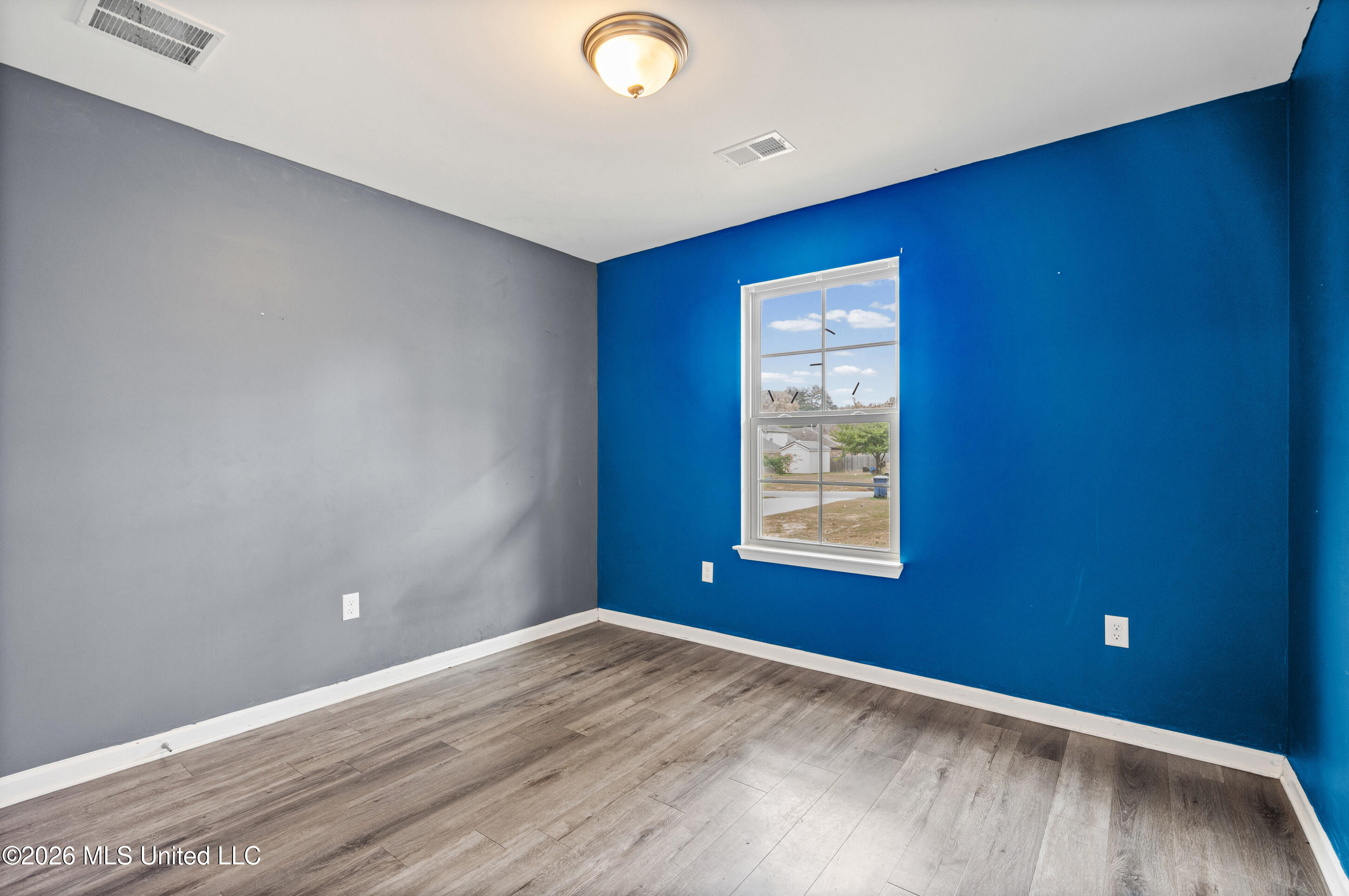 109 Flower Circle Property Photo 18