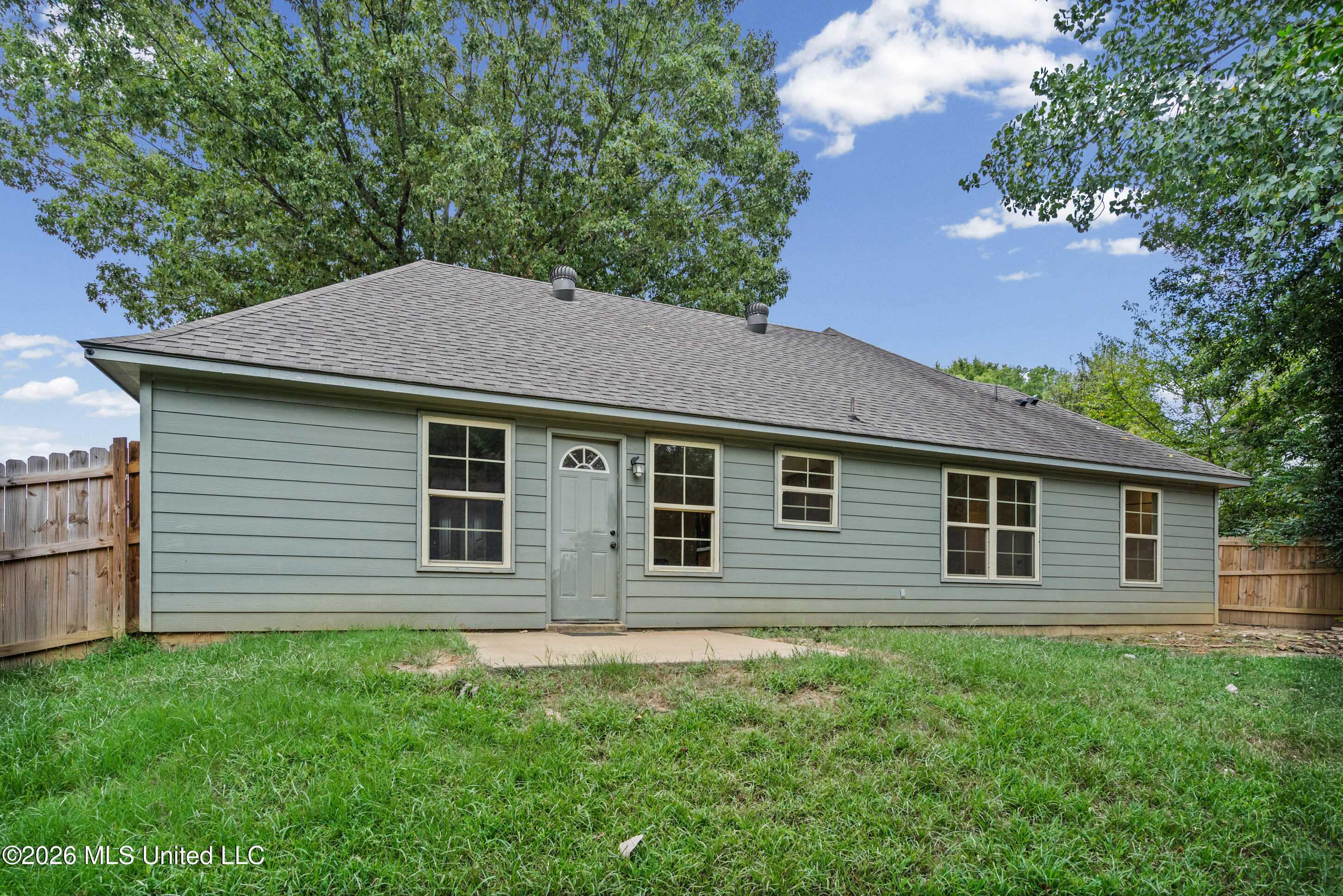 109 Flower Circle Property Photo 21