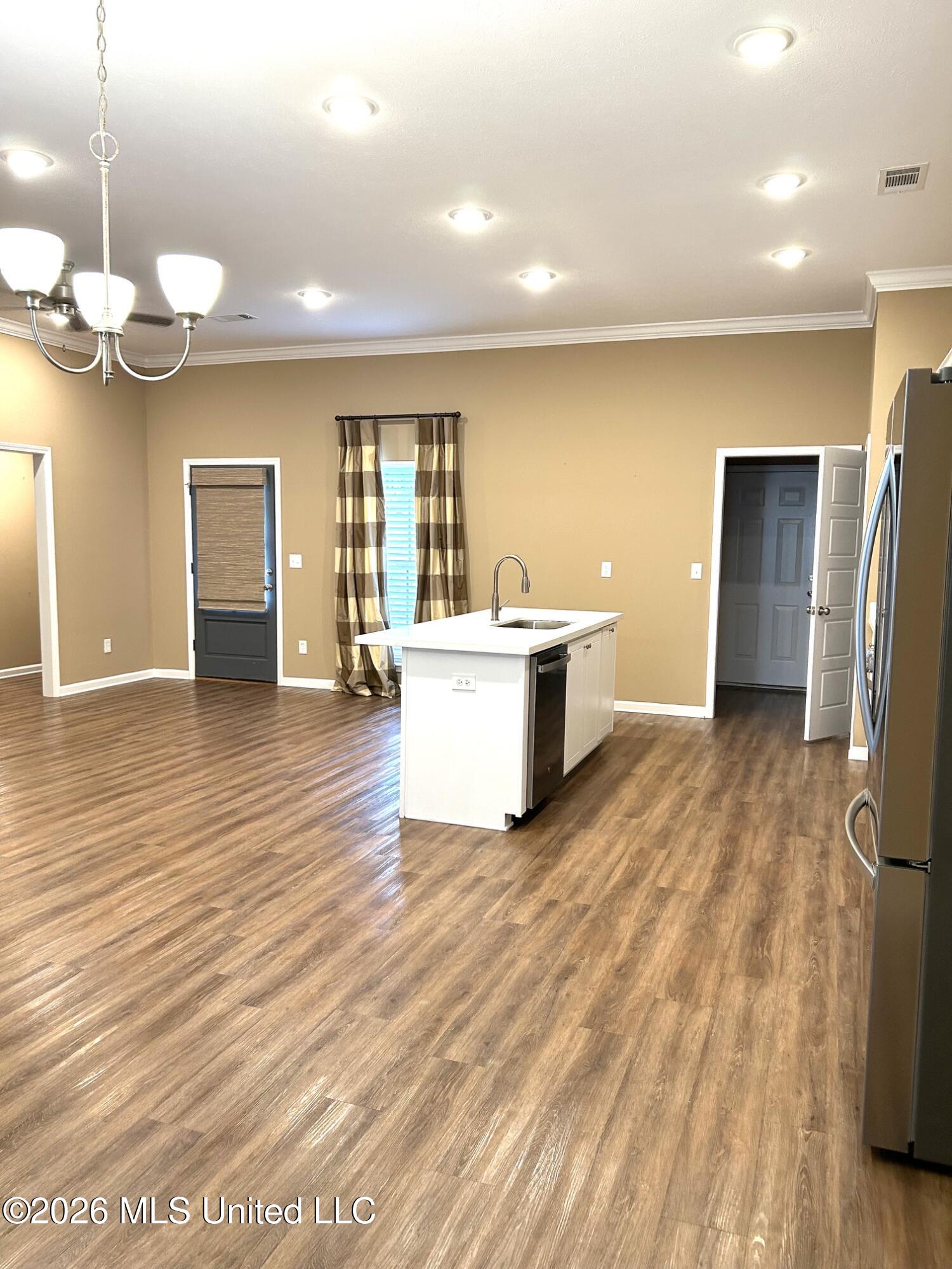 814 Stones Throw Drive Property Photo 3