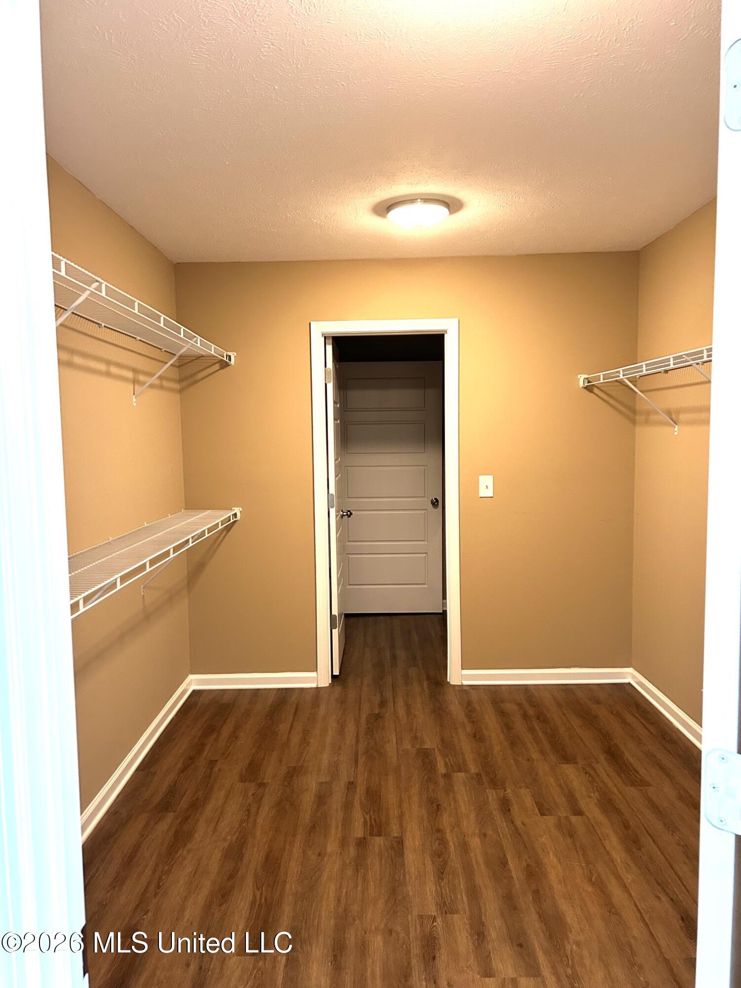 814 Stones Throw Drive Property Photo 8