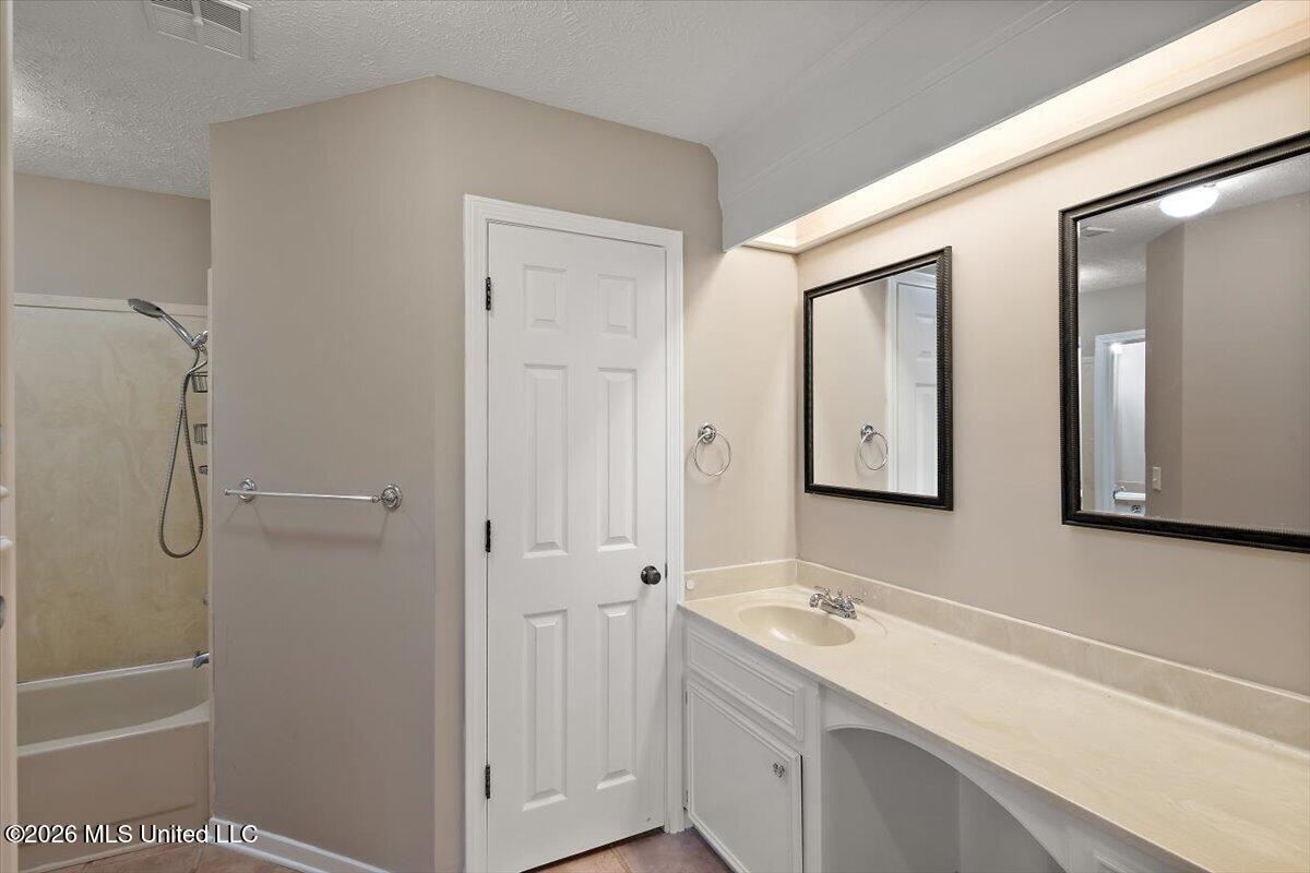 123 Hanover Drive Property Photo 27