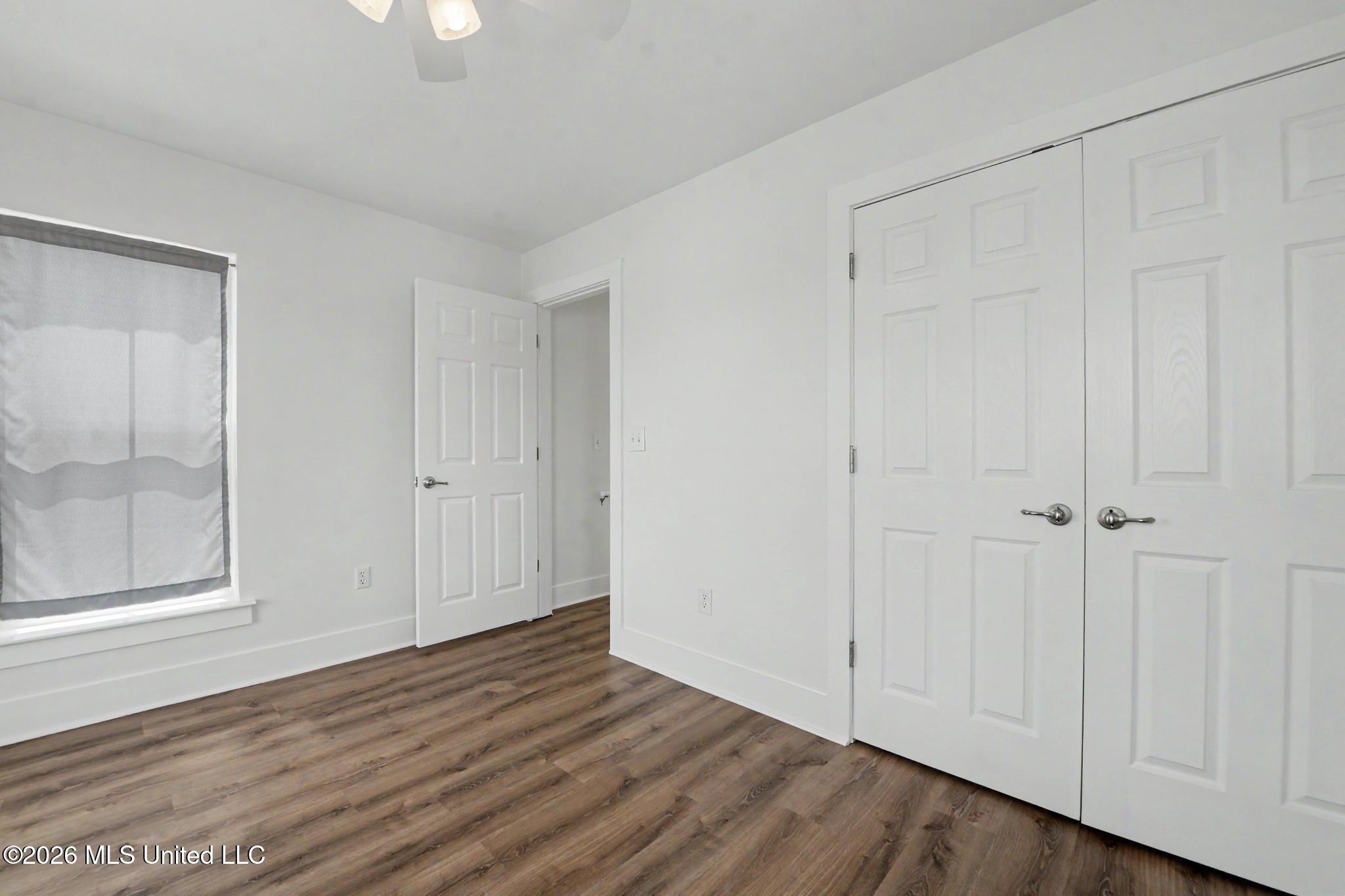 215 E 2nd Street Property Photo 20