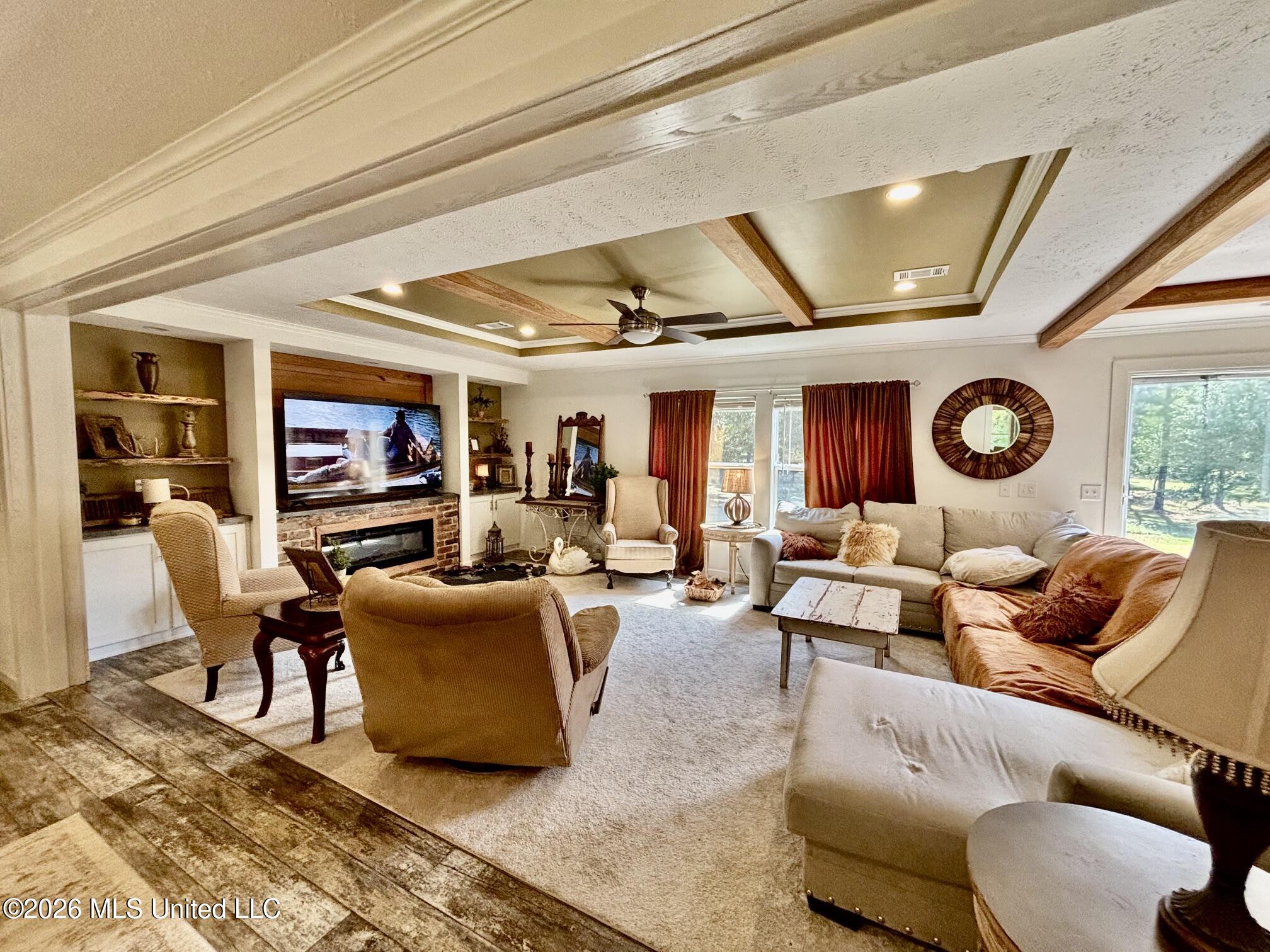 1014 Diane Circle Property Photo 3