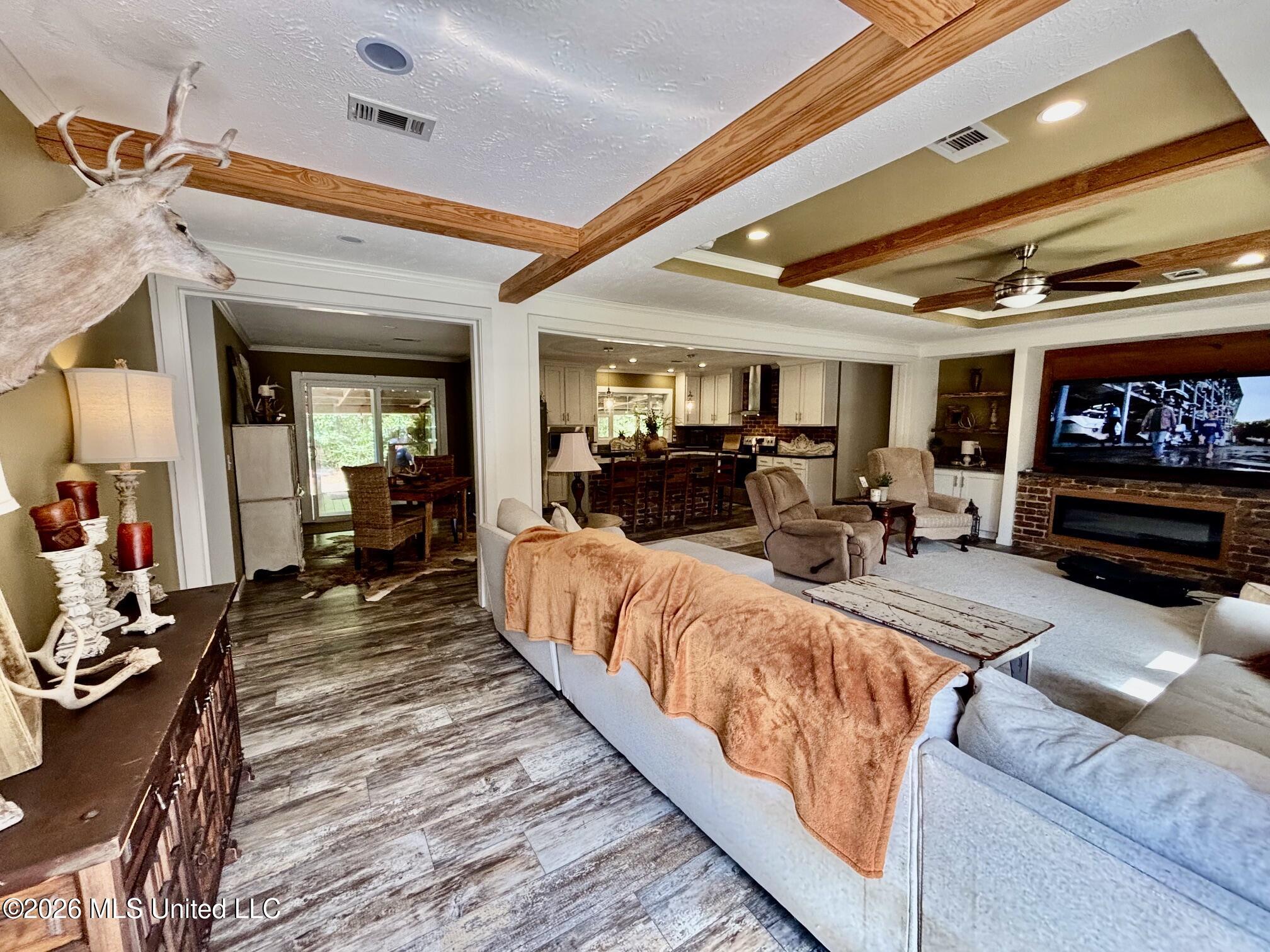 1014 Diane Circle Property Photo 4